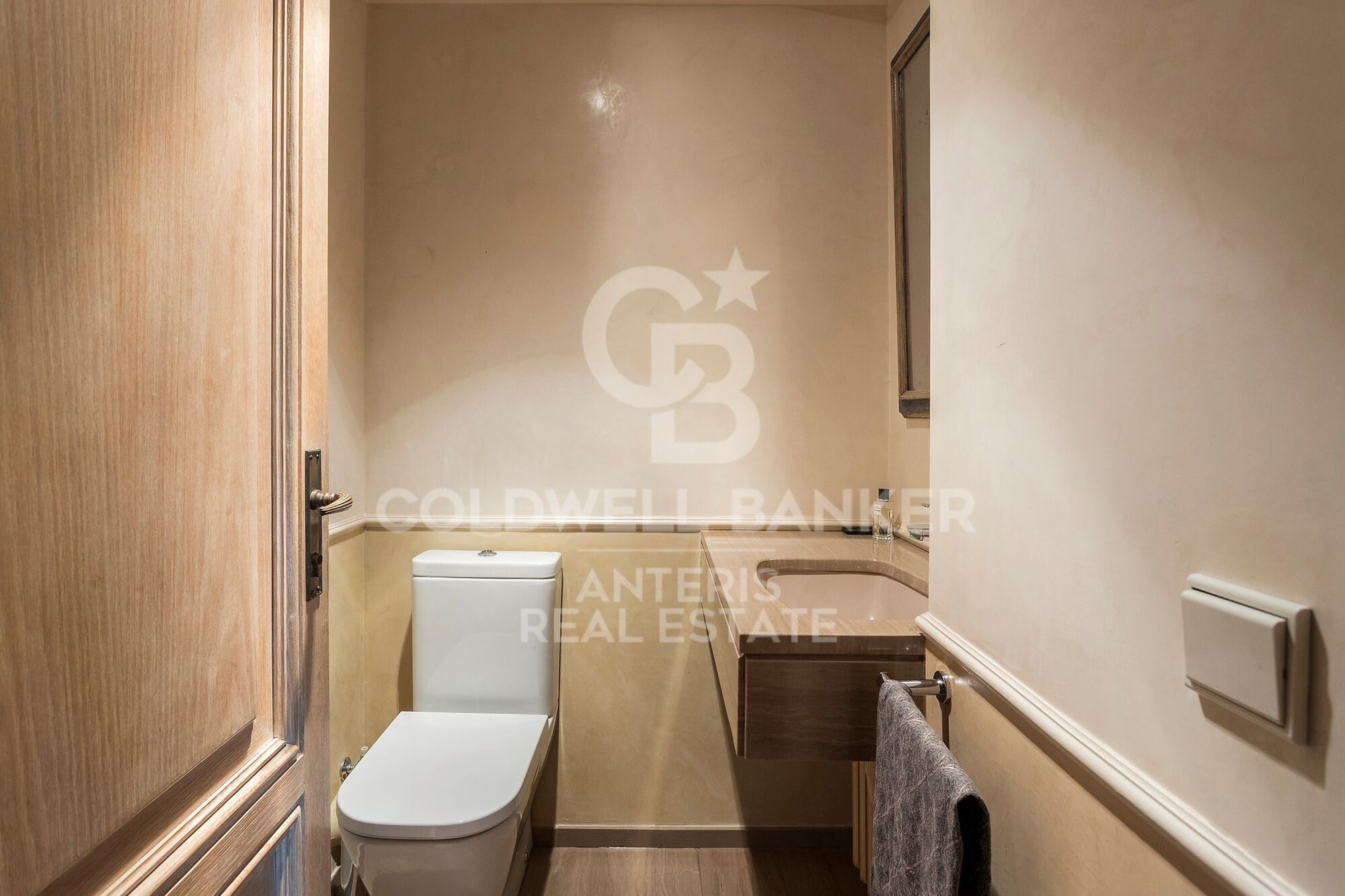 Wonderful villa with green areas in prestigious Pedralbes