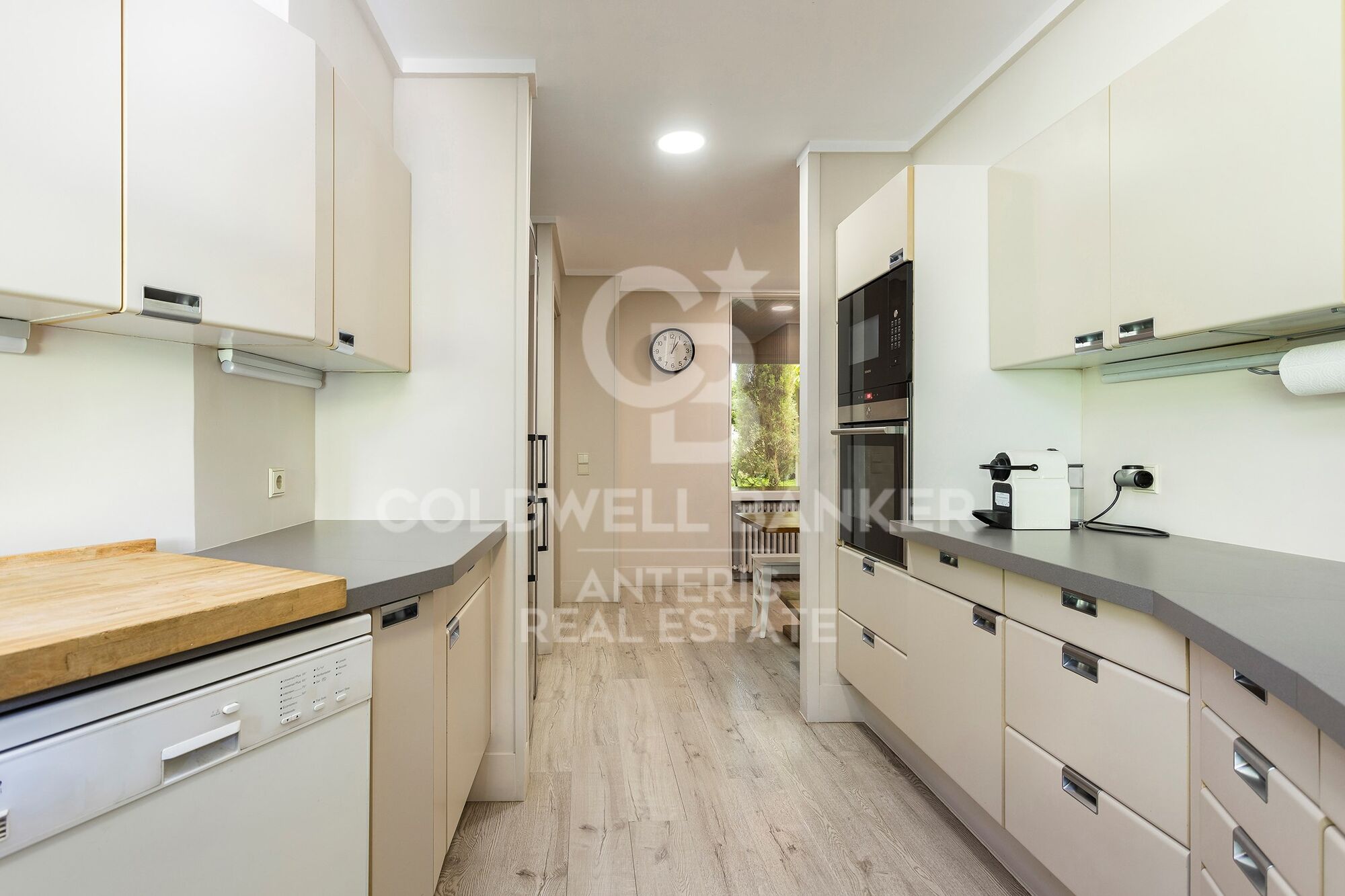 Wonderful villa with green areas in prestigious Pedralbes