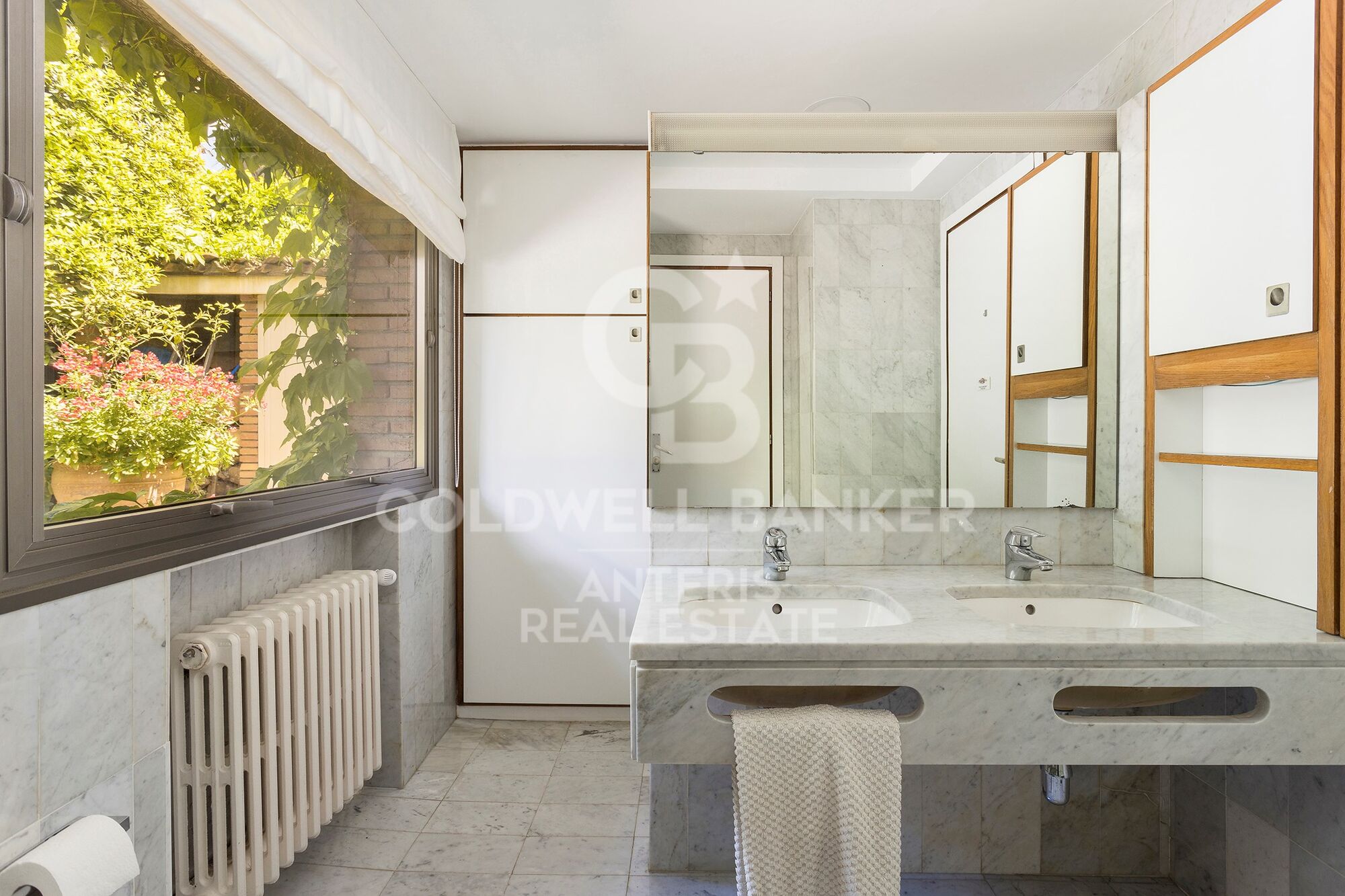 Wonderful villa with green areas in prestigious Pedralbes