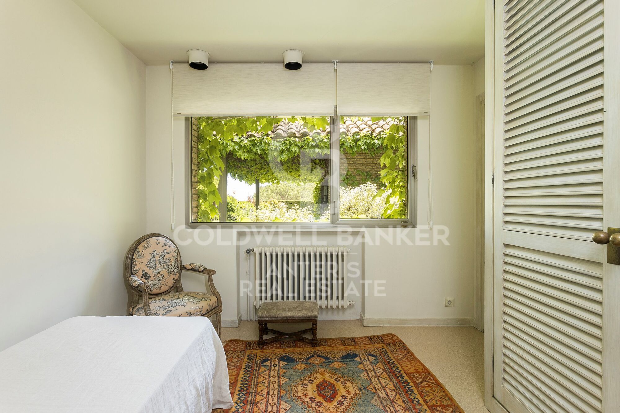 Wonderful villa with green areas in prestigious Pedralbes