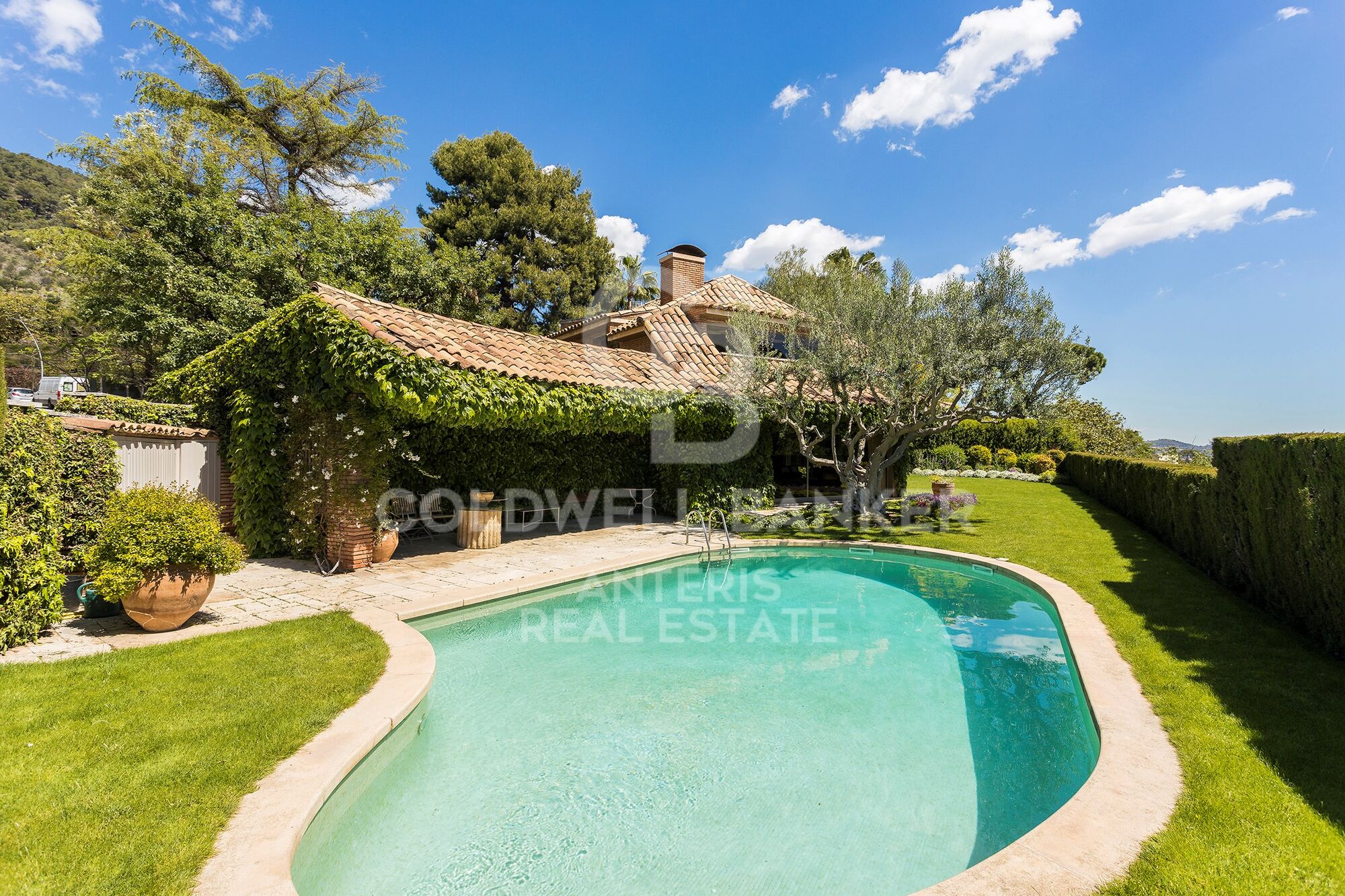 Maravillosa villa con exteriores increíbles en Pedralbes