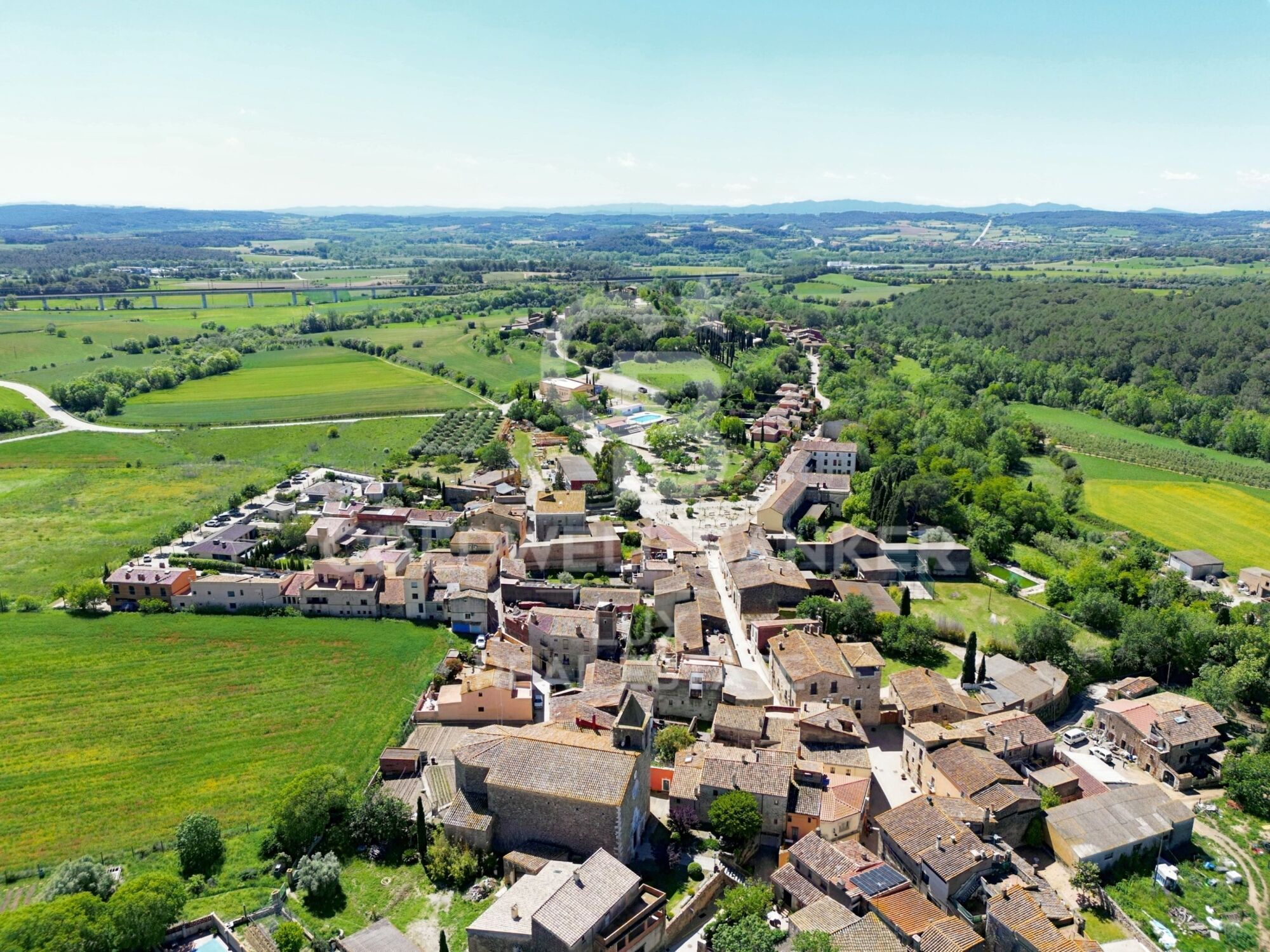 House to renovate in the centre of Pontós, Catalonia