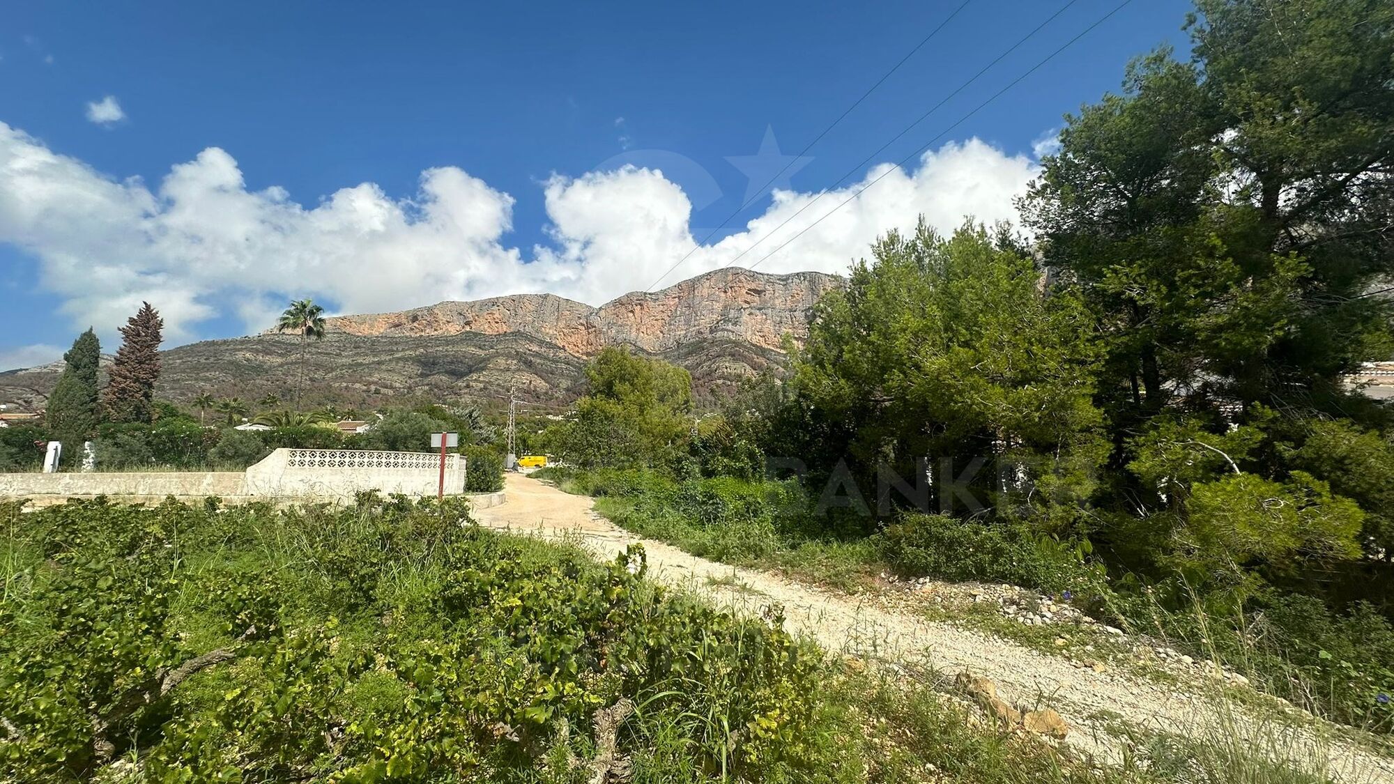 PARCELA MIXTA MONTGO VALLS