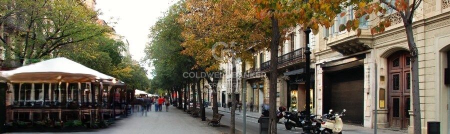 Spectacular Local C2 with terrace on Rambla Catalunya