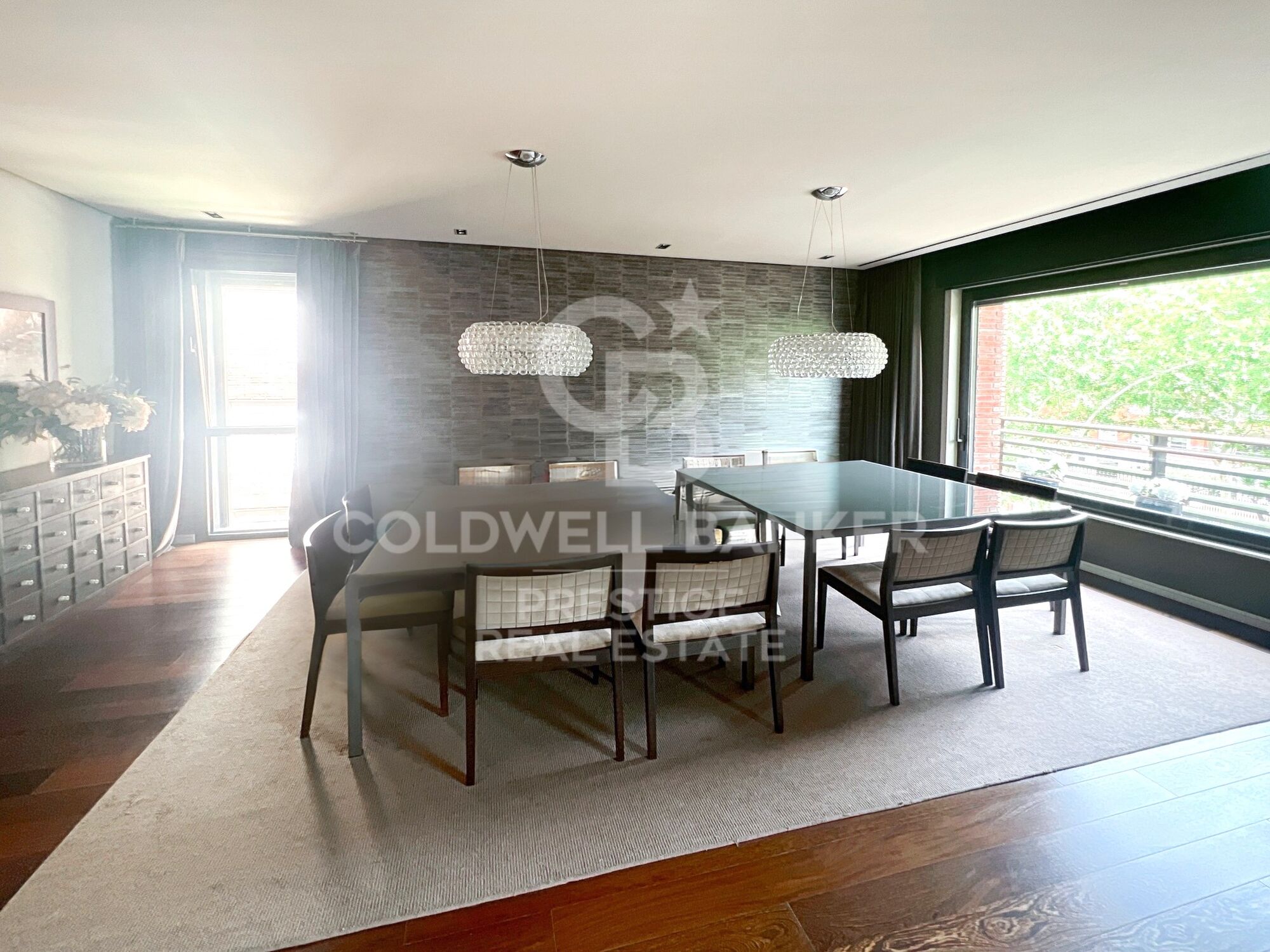 Luxury apartment in Bonanova with communal area.