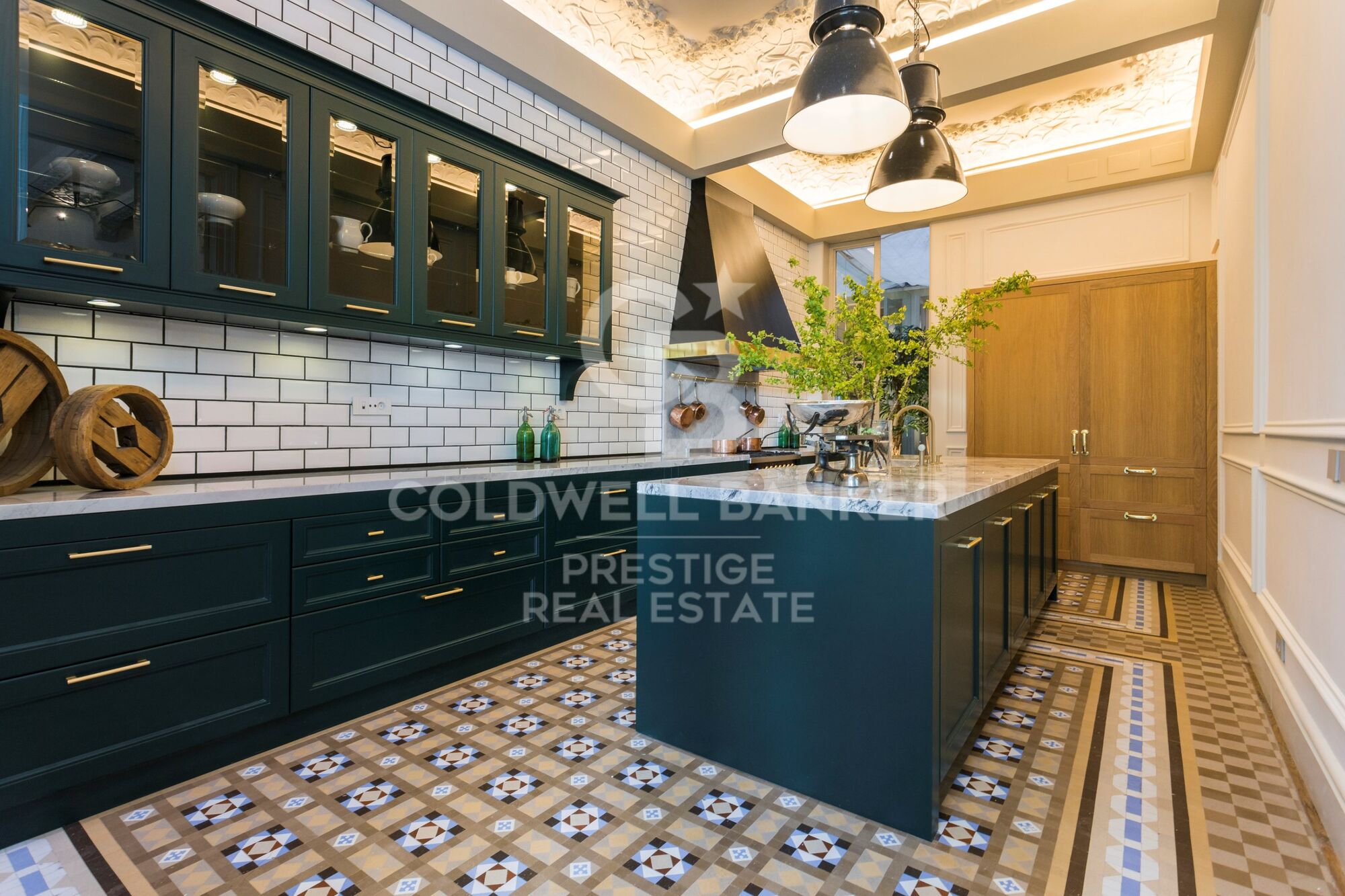 Majestuoso piso en finca regia con terraza en venta en Barcelona