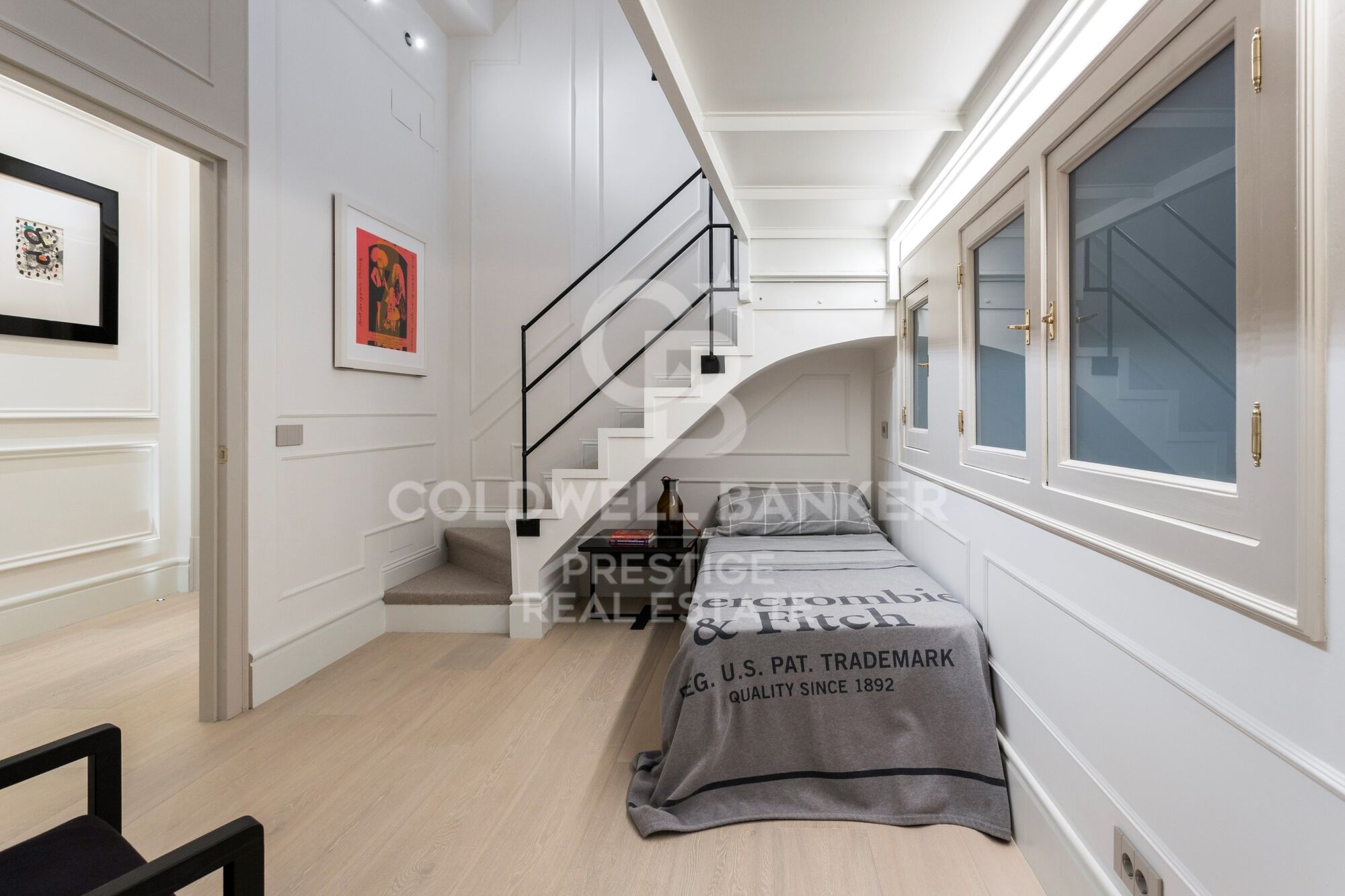 Majestuoso piso en finca regia con terraza en venta en Barcelona