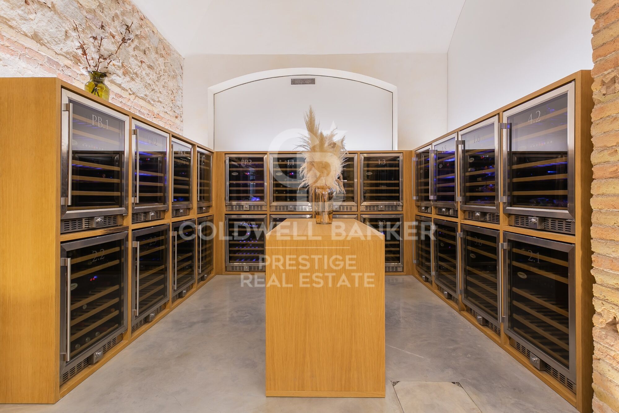 En alquiler loft de diseño con terraza privada en el edificio modernista Casa Burés