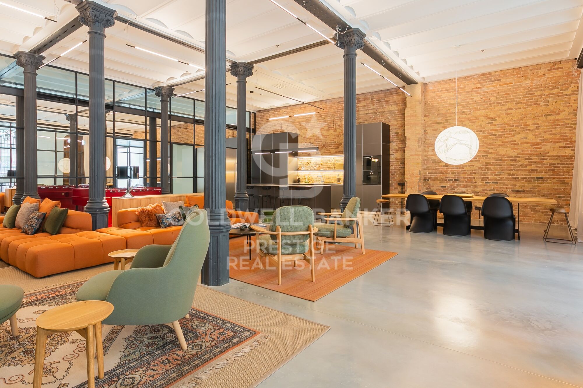 Design loft for rent with terrace in the modernist building Casa Burés