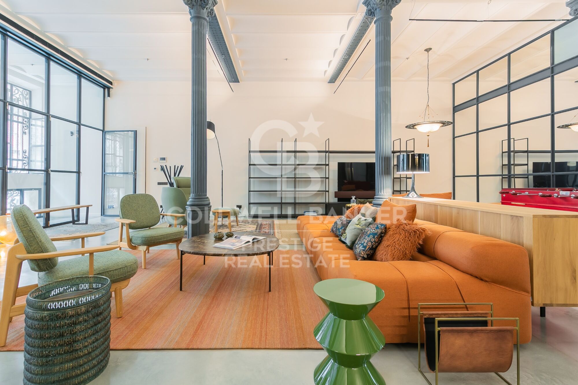 Design loft for rent with terrace in the modernist building Casa Burés