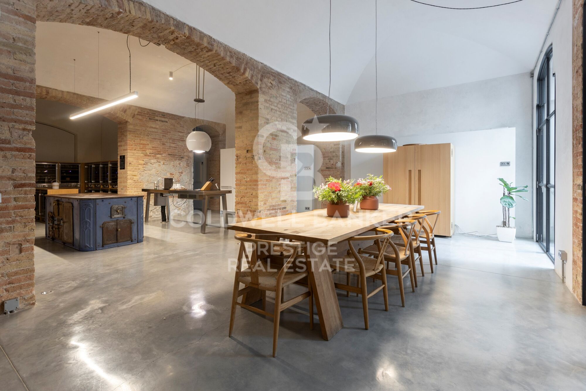 En alquiler loft de diseño con terraza privada en el edificio modernista Casa Burés