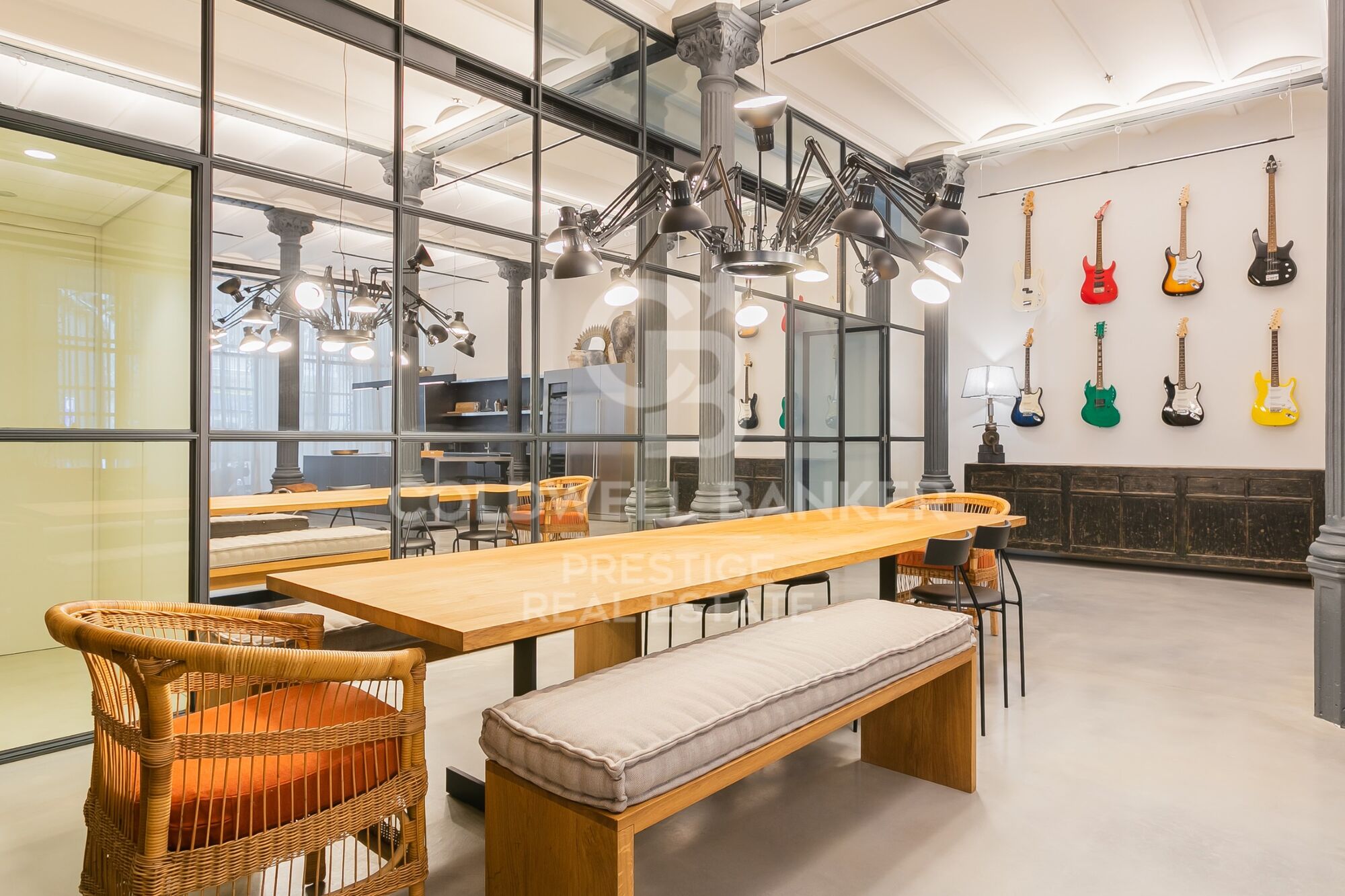 Design loft for rent with private terrace in the modernist building Casa Burés