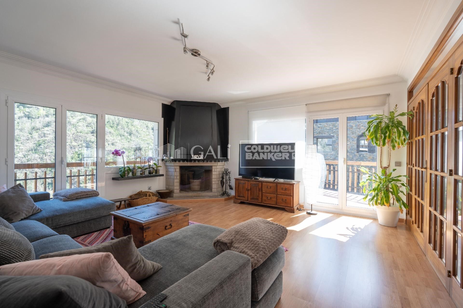 Villa 7 Bedrooms Sale Andorra la Vella