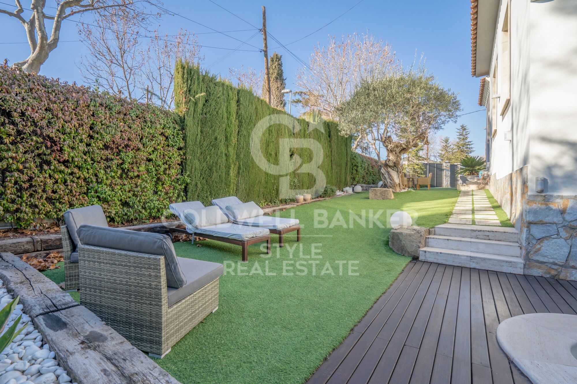 Elegance and exclusivity a step away from the center