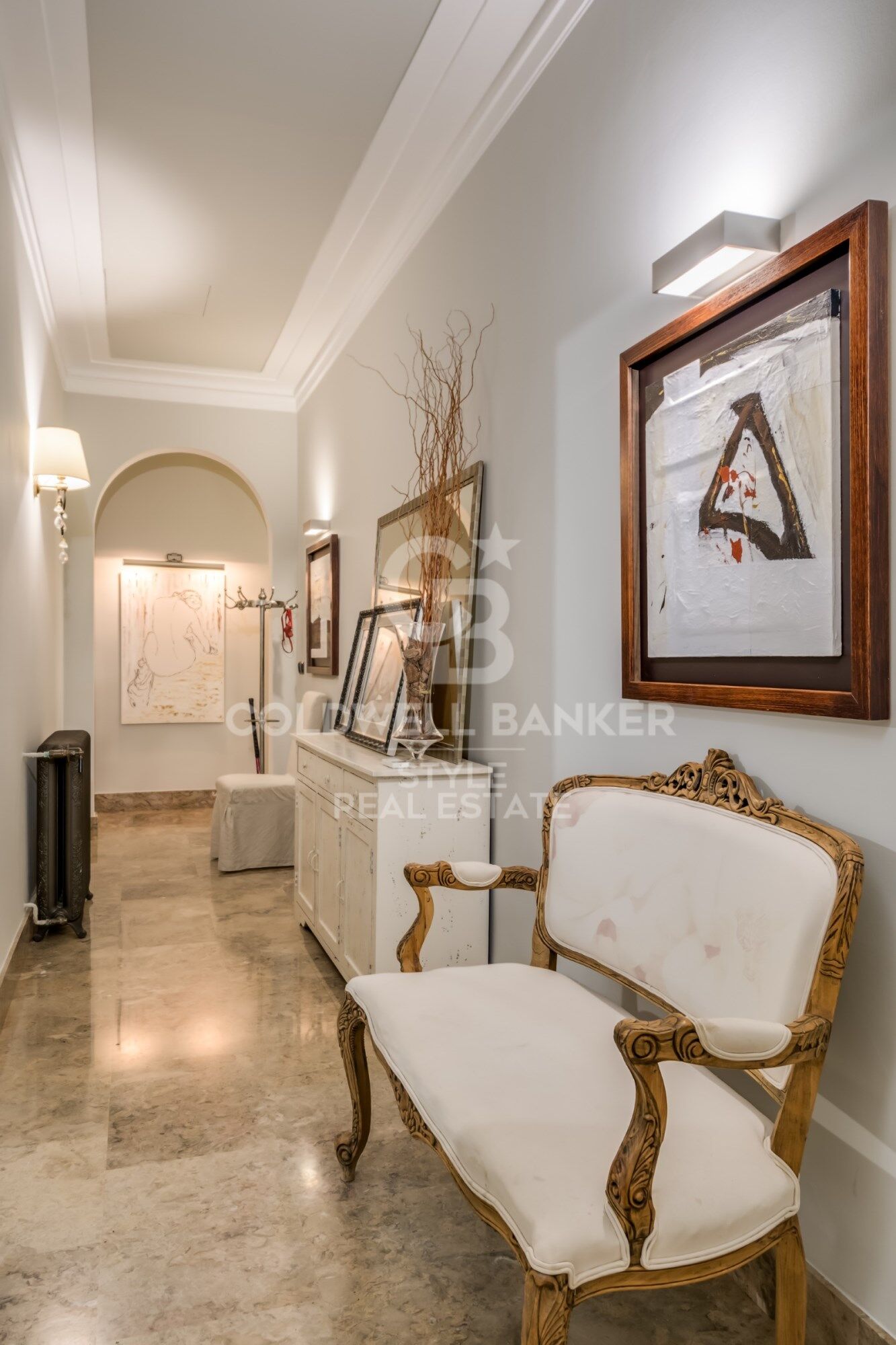 Elegance and exclusivity a step away from the center