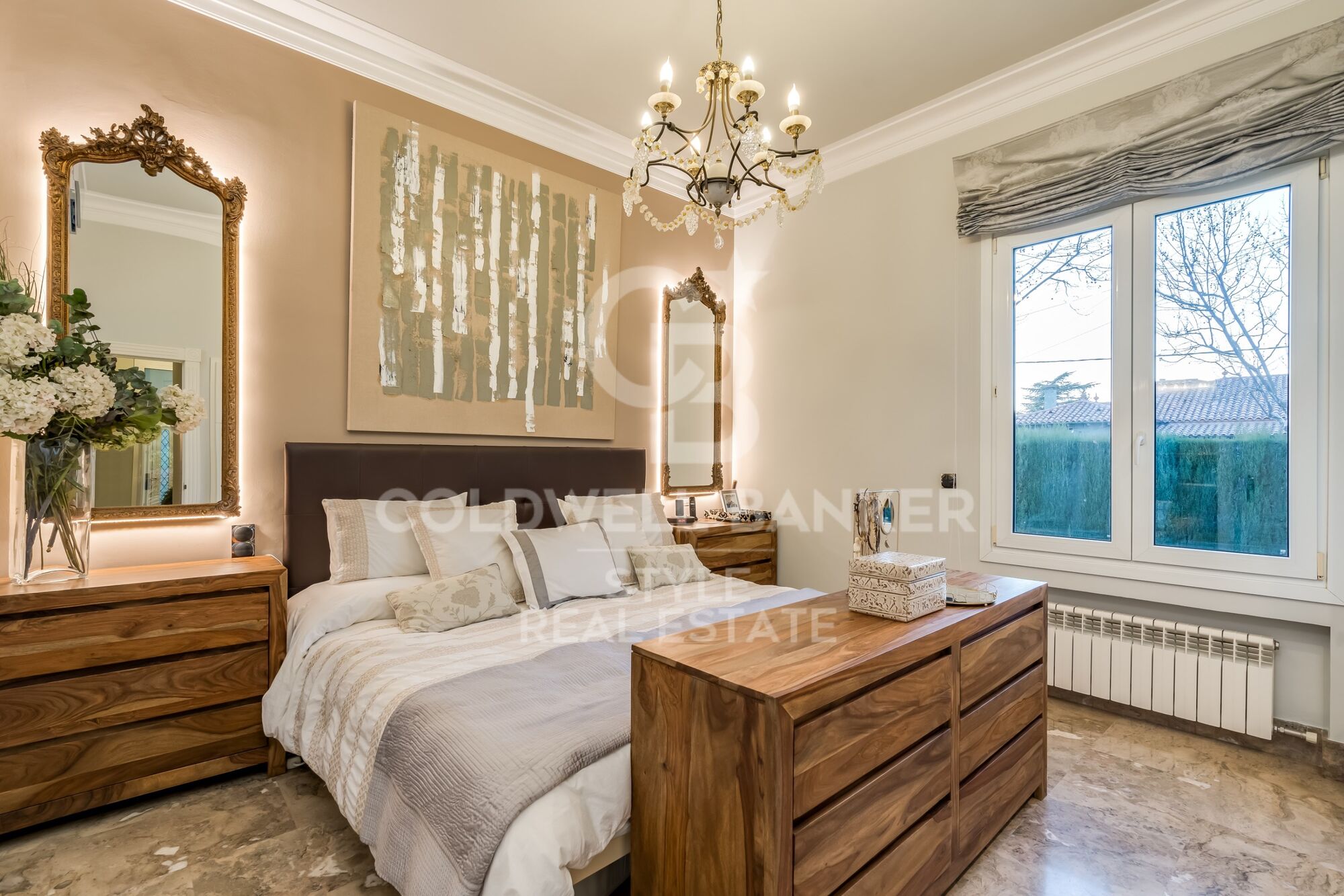 Elegance and exclusivity a step away from the center