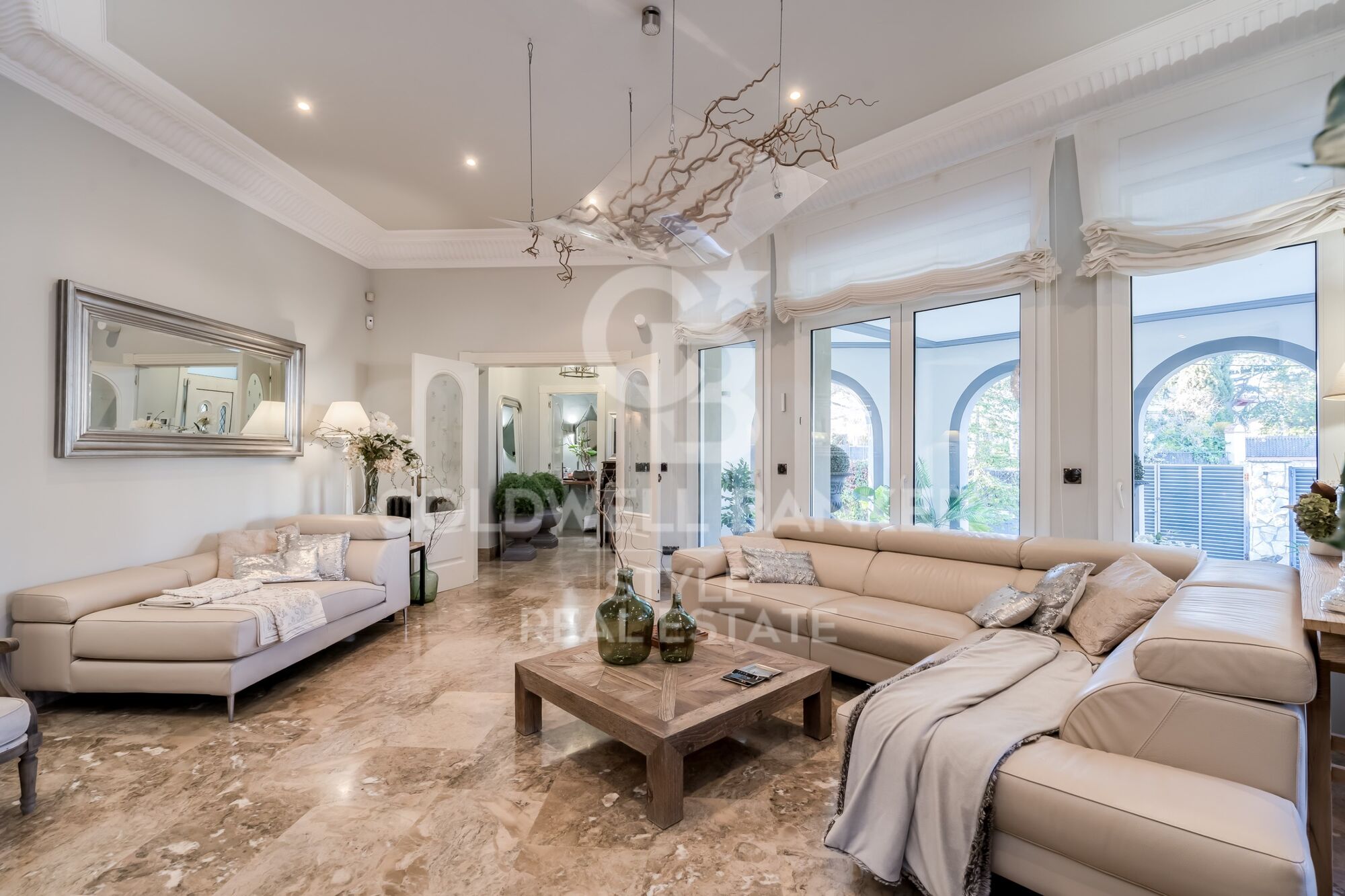 Elegance and exclusivity a step away from the center