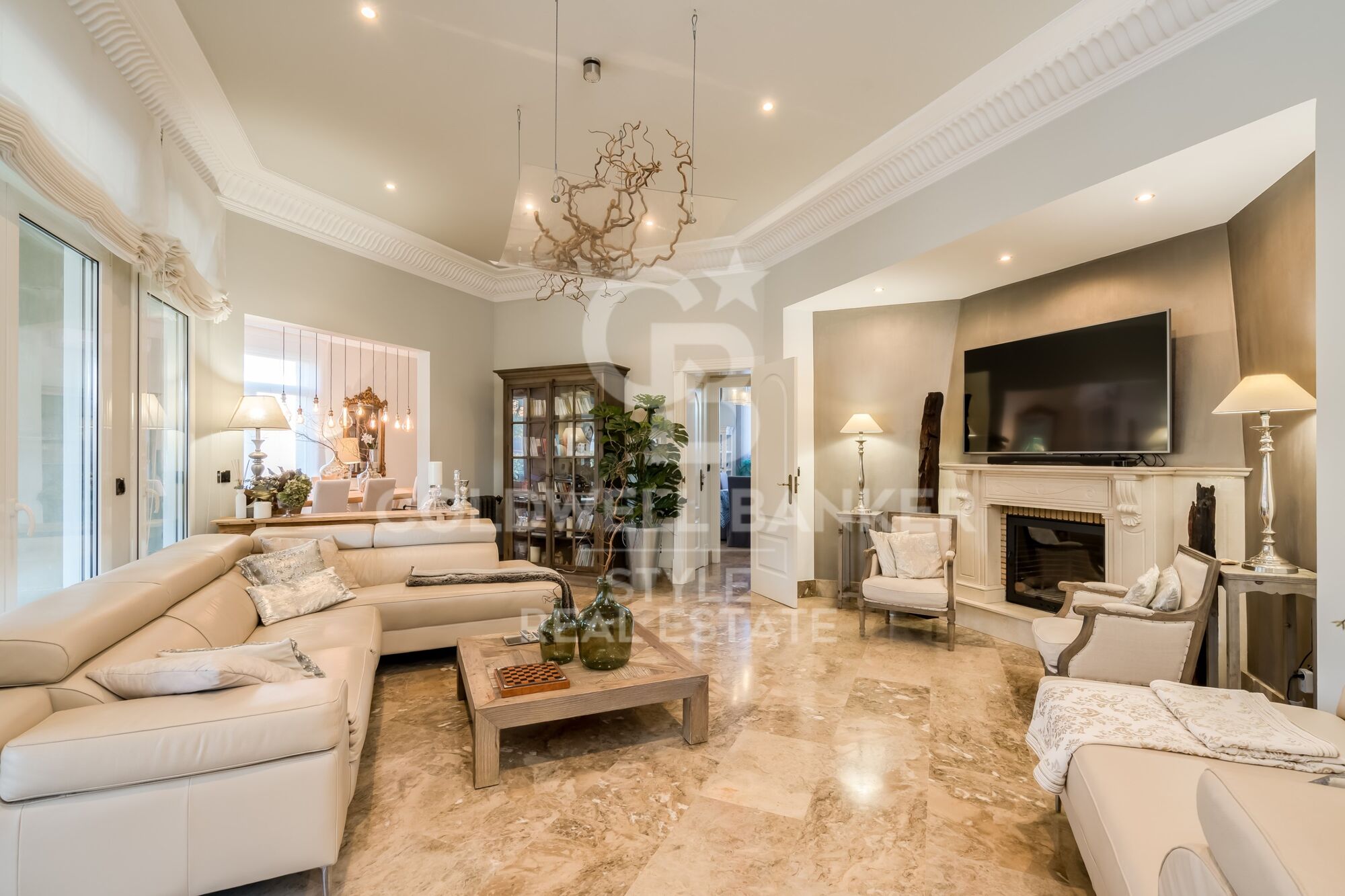 Elegance and exclusivity a step away from the center