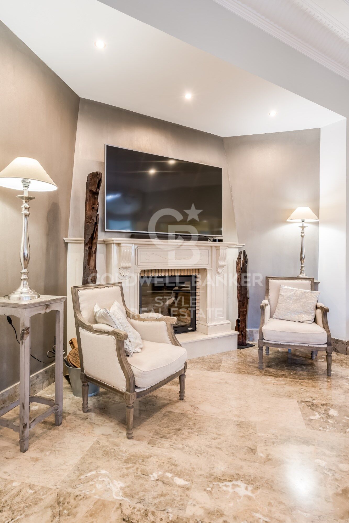 Elegance and exclusivity a step away from the center