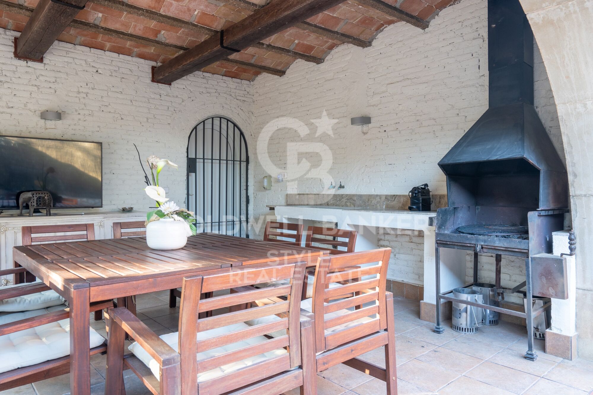 Elegance and exclusivity a step away from the center