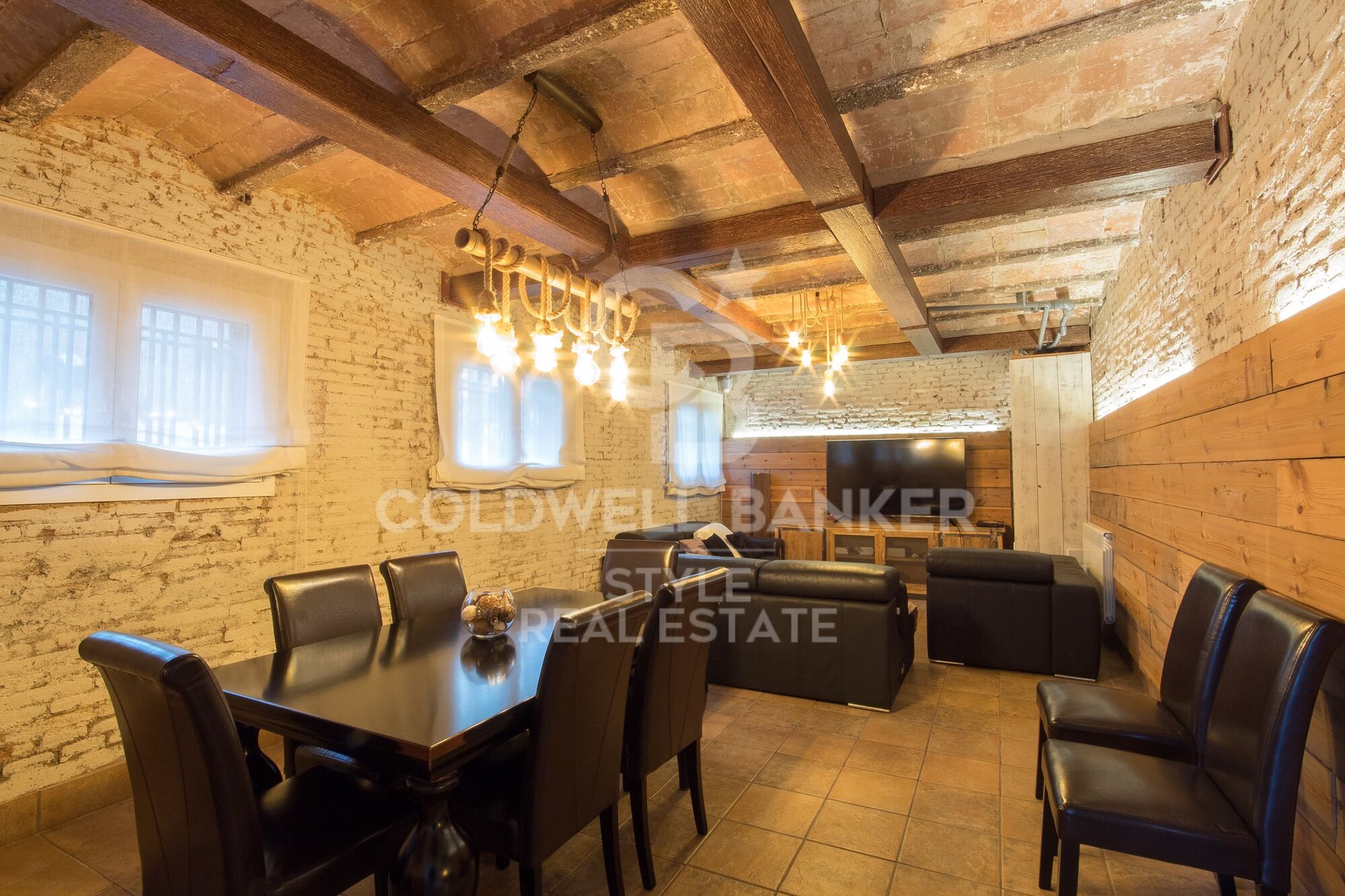 Elegance and exclusivity a step away from the center