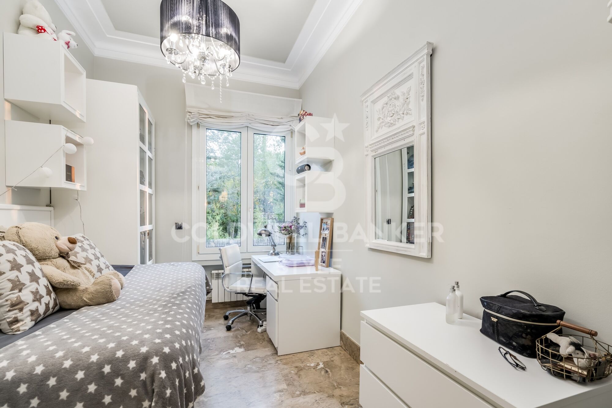 Elegance and exclusivity a step away from the center