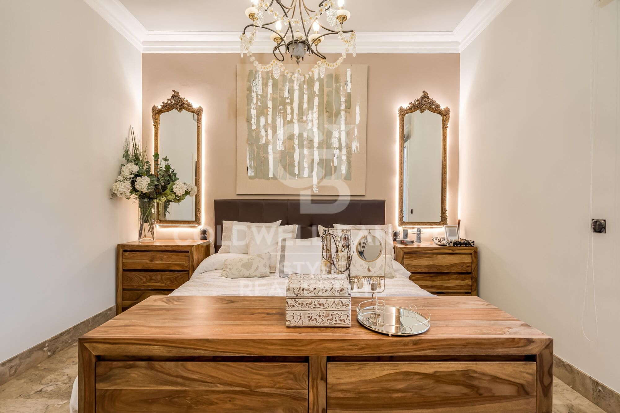 Elegance and exclusivity a step away from the center