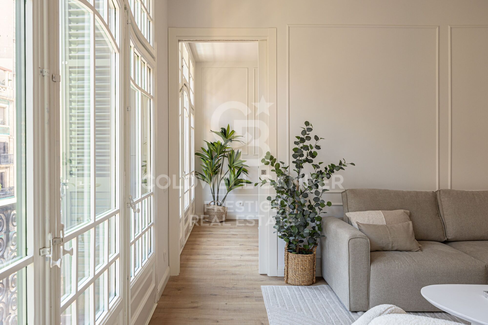 Magnificent renovated flat for sale in the Gothic Quarter