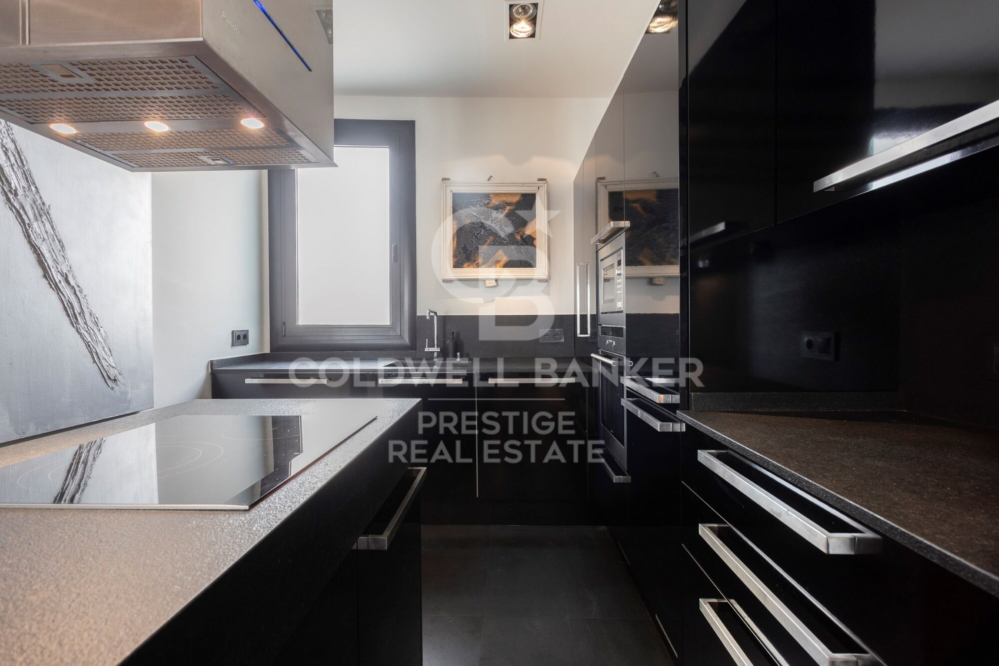 For sale newly refurbished flat in the Born area