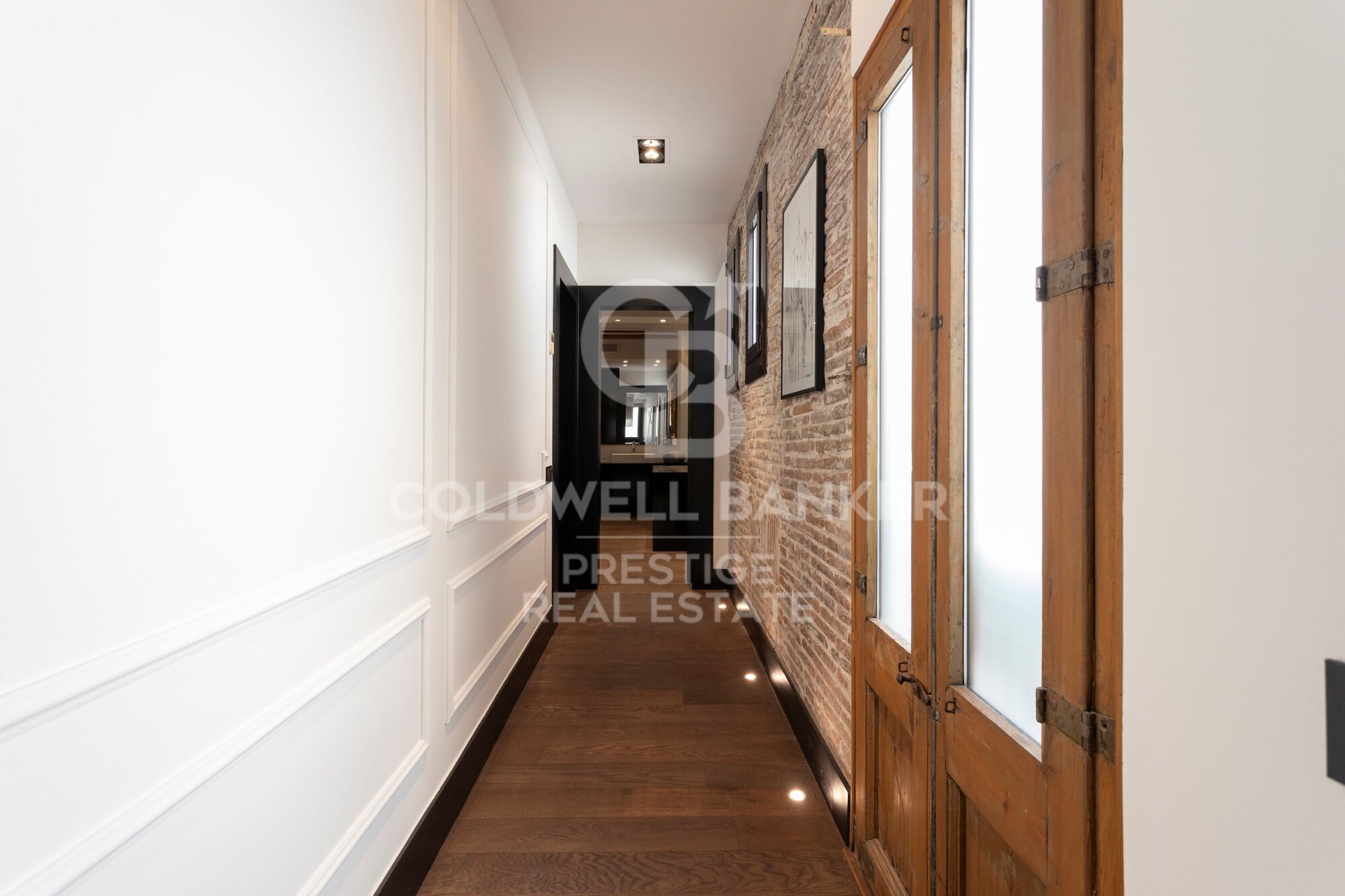 For sale newly refurbished flat in the Born area