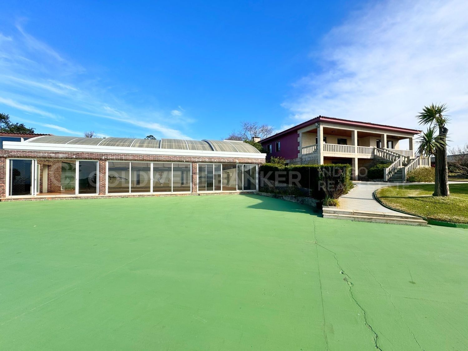 Luxusvilla in Sanxenxo, Spanien mit privatem Weinberg