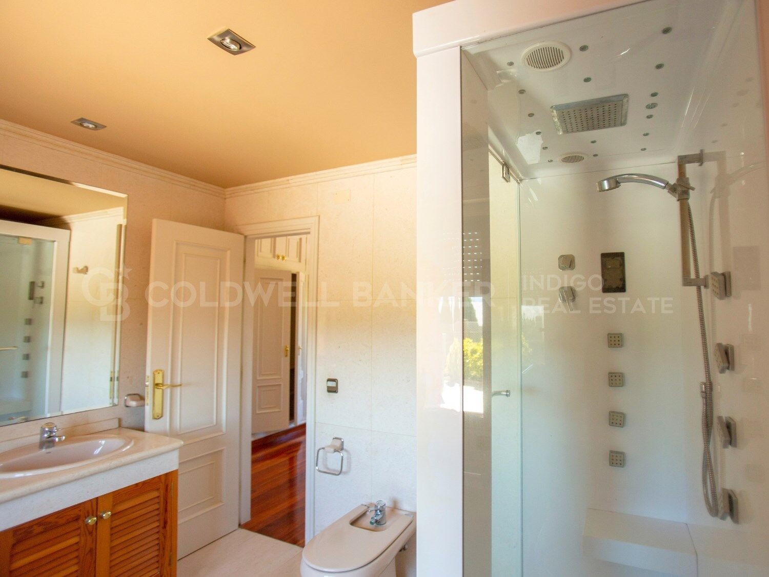 Luxusvilla in Sanxenxo, Spanien mit privatem Weinberg