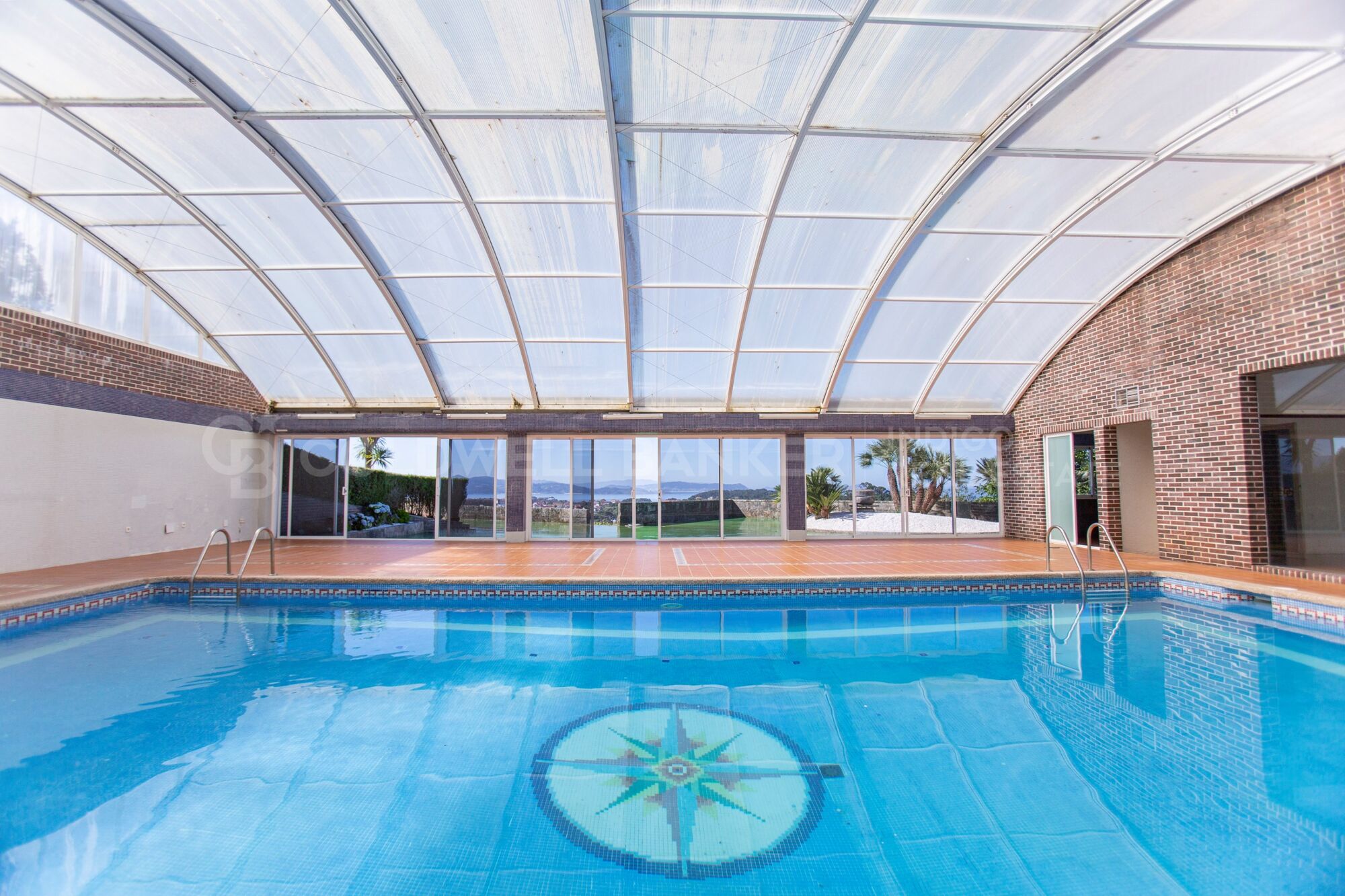 Luxusvilla in Sanxenxo, Spanien mit privatem Weinberg