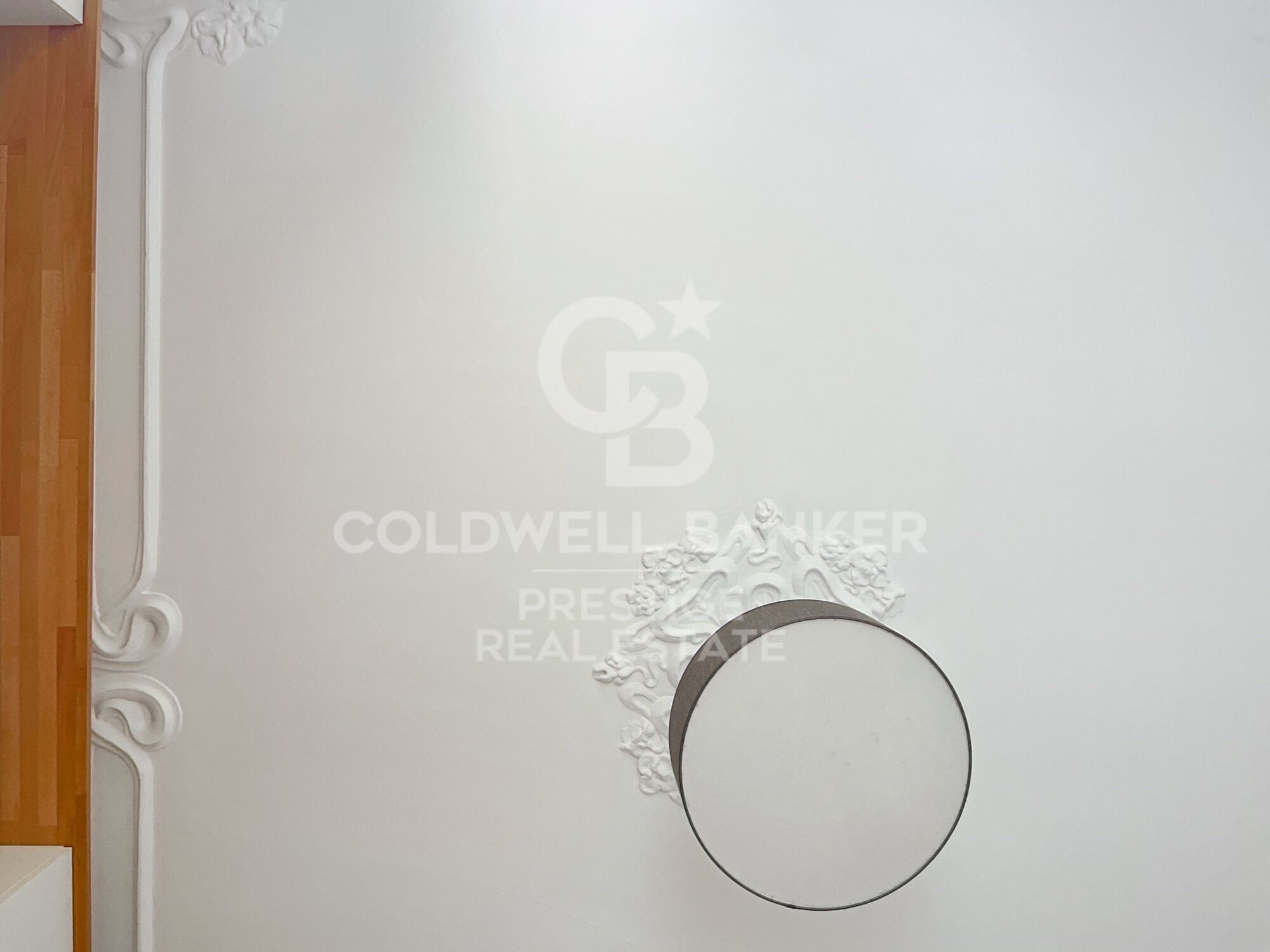 Designer apartment in a Modernist building in the Quadrat d'Or