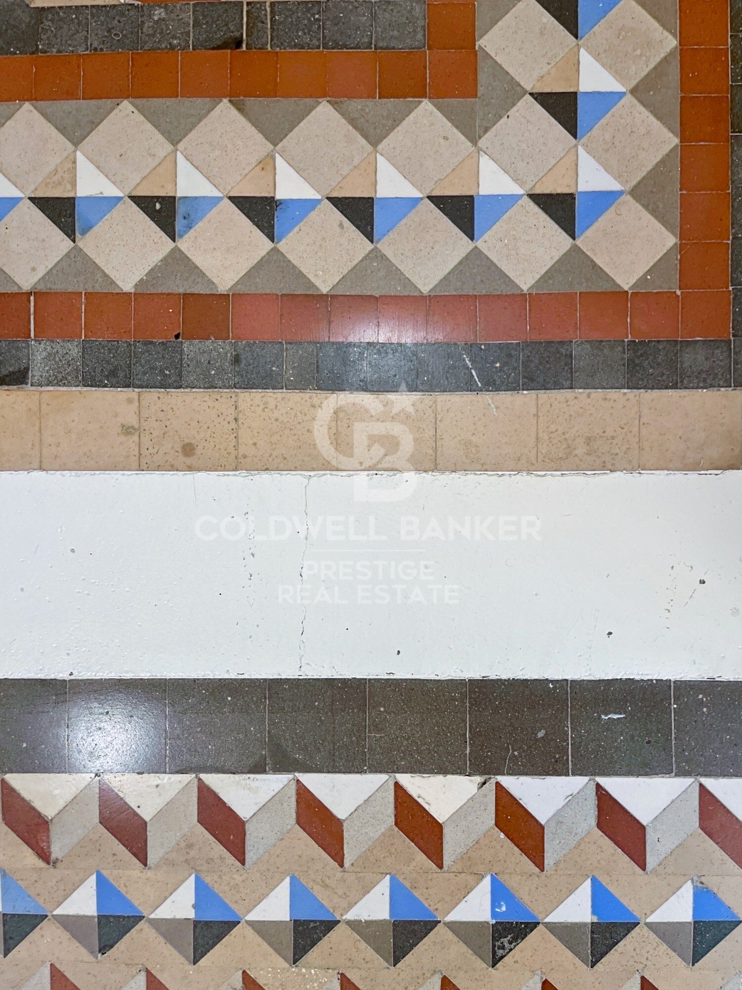 Designer apartment in a Modernist building in the Quadrat d'Or