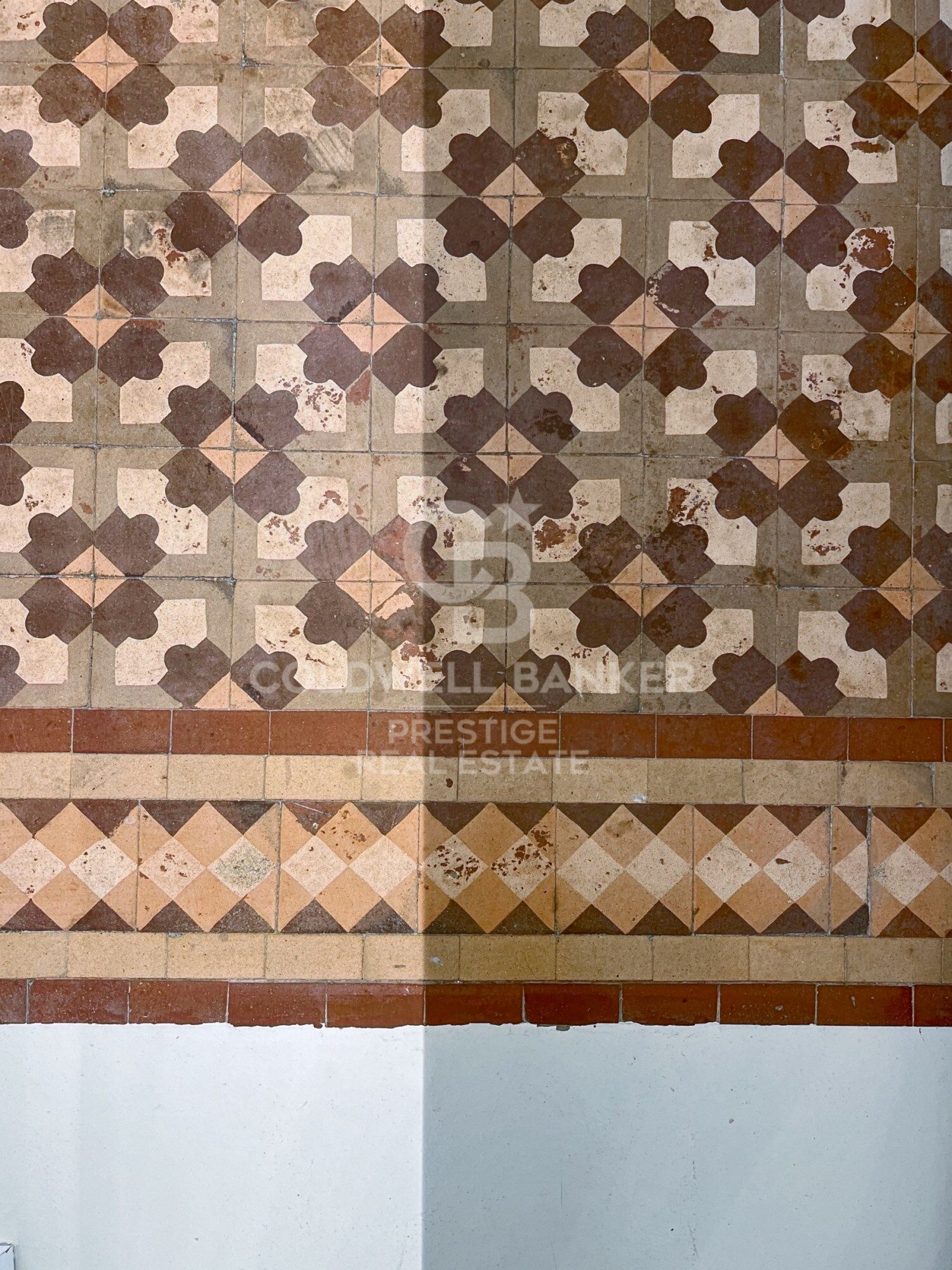 Designer apartment in a Modernist building in the Quadrat d'Or