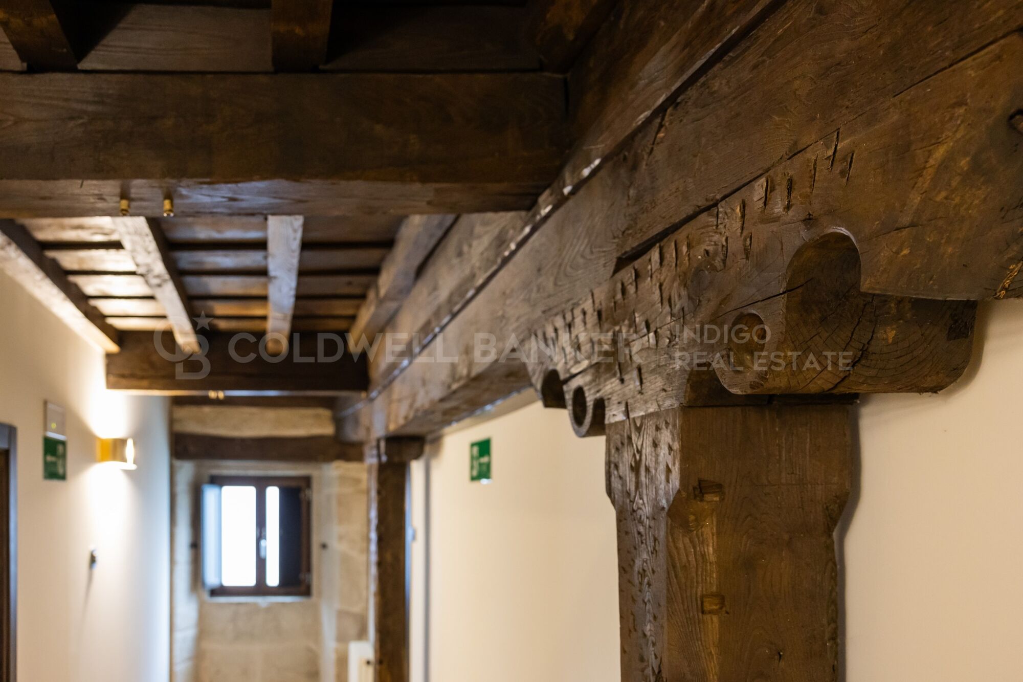 Maison de maître du XVIIe siècle avec une valeur historique énorme, restaurée en 2019