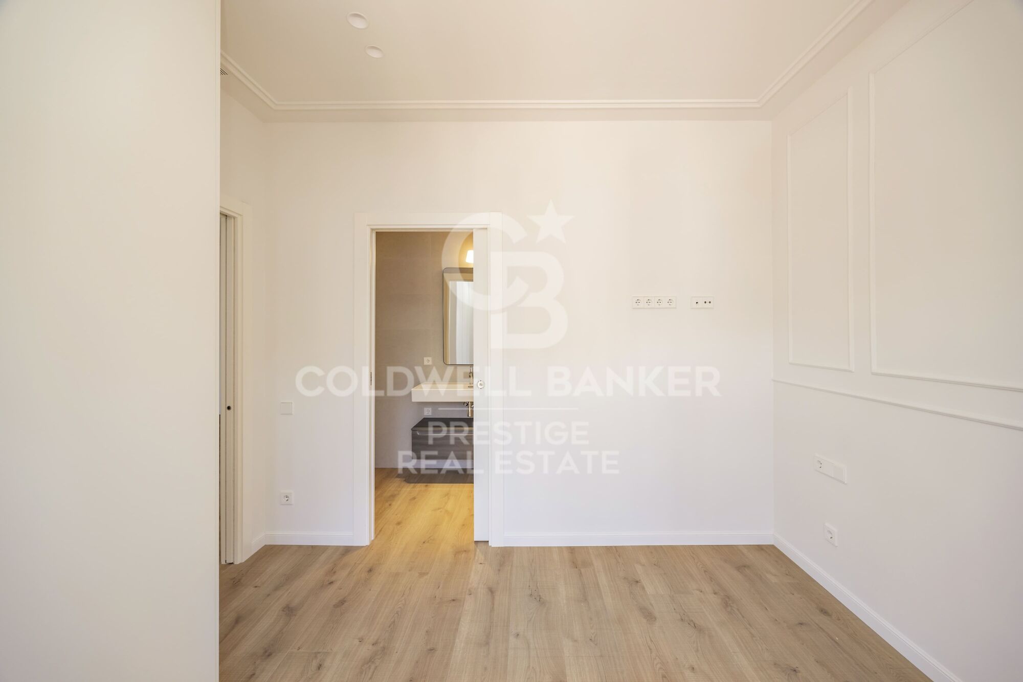 Refurbished flat for sale in Eixample