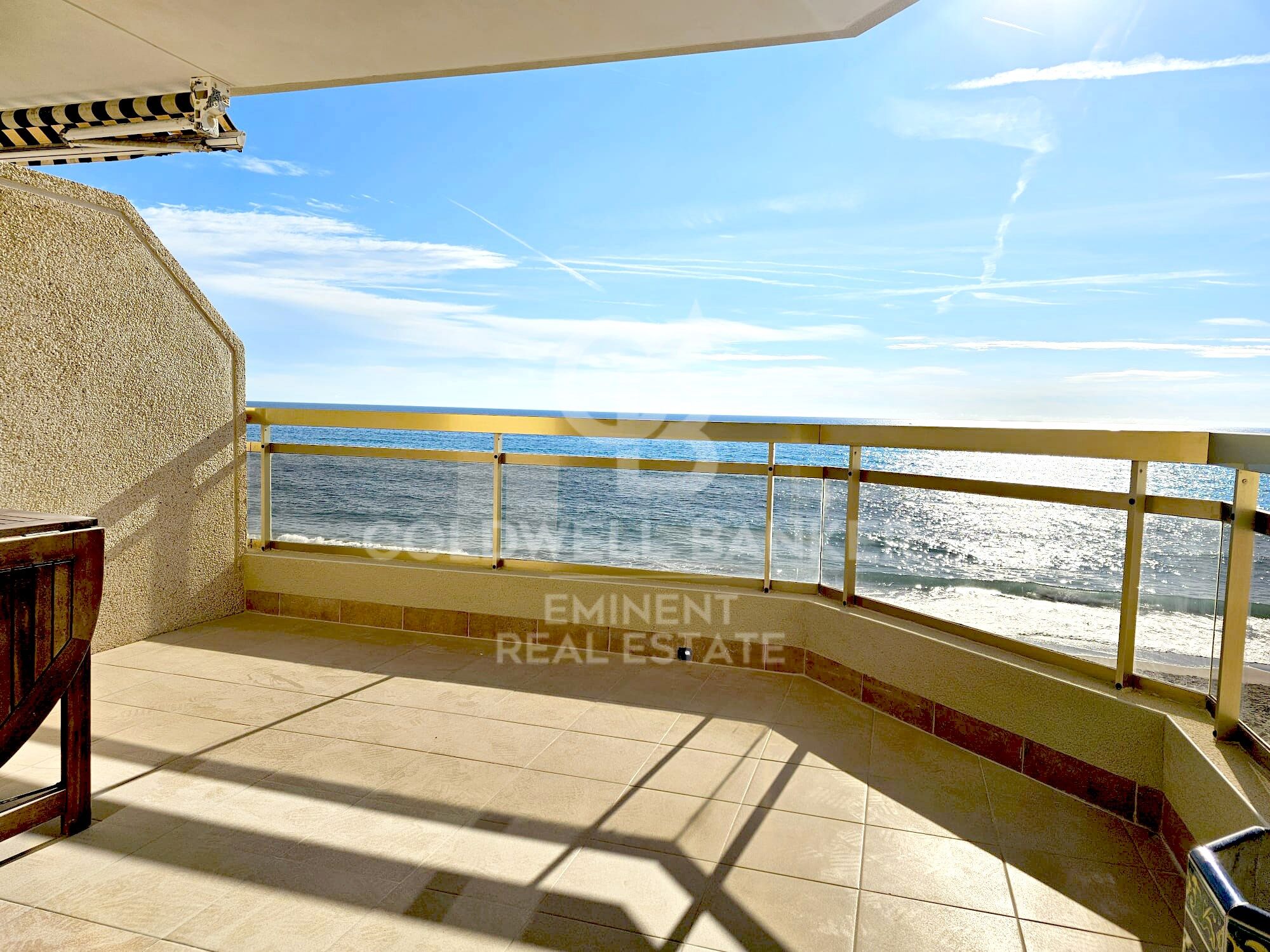 Beachfront Apartment - Calafell Beach