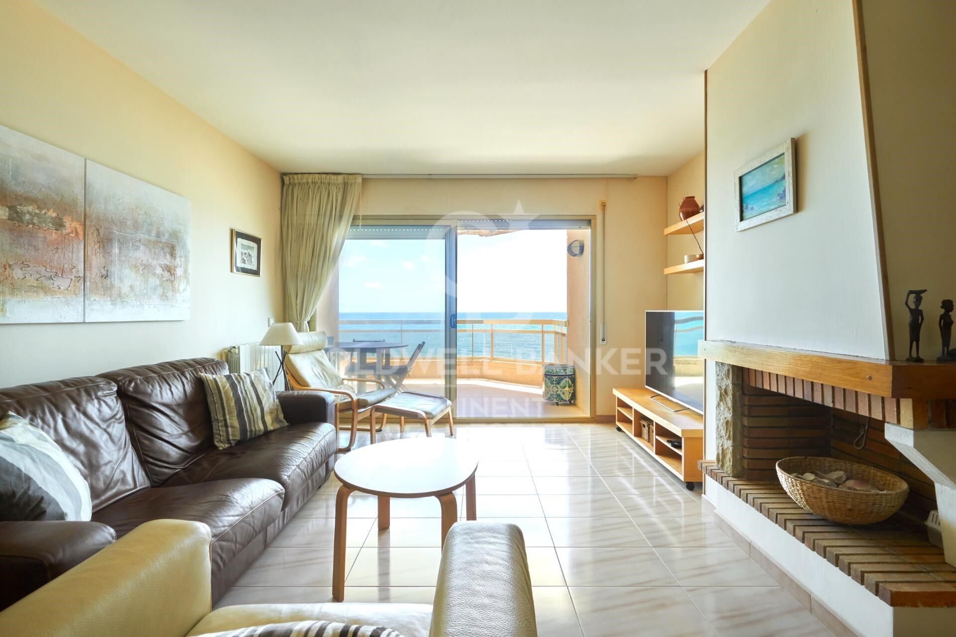 Beachfront Apartment - Calafell Beach