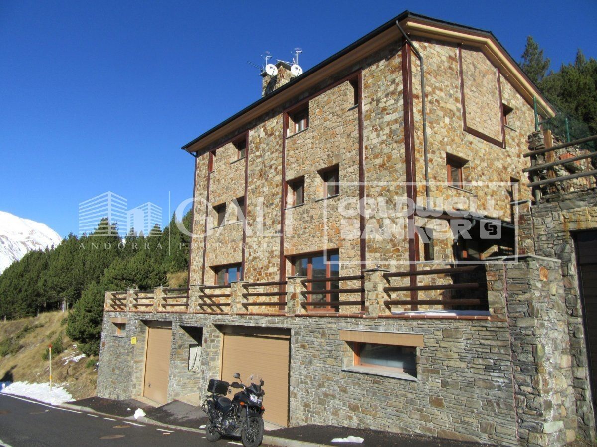 Maison Mitoyenne 5 Pièces Acheter Andorra la Vella
