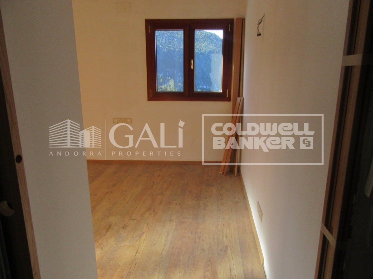 Town House 4 Bedrooms Sale Canillo