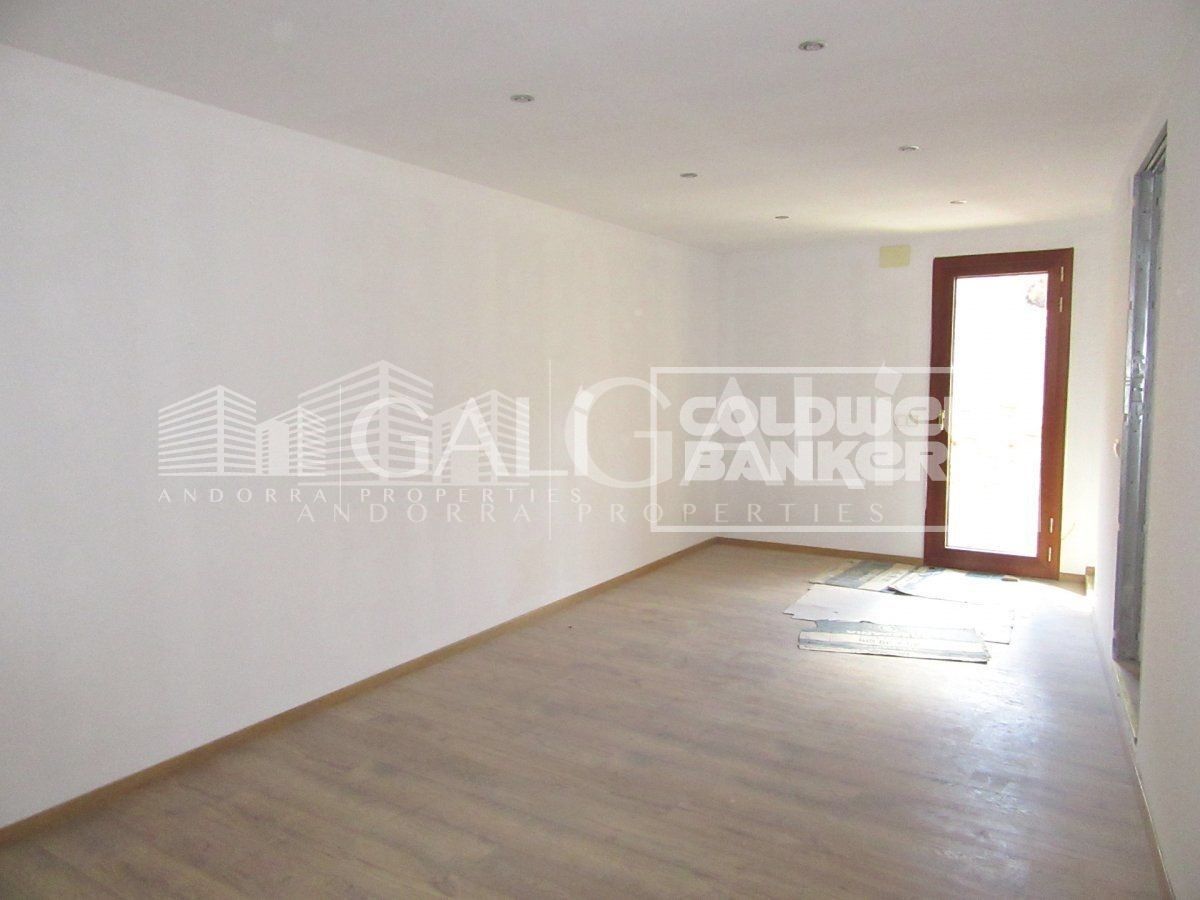 Town House 4 Bedrooms Sale Canillo