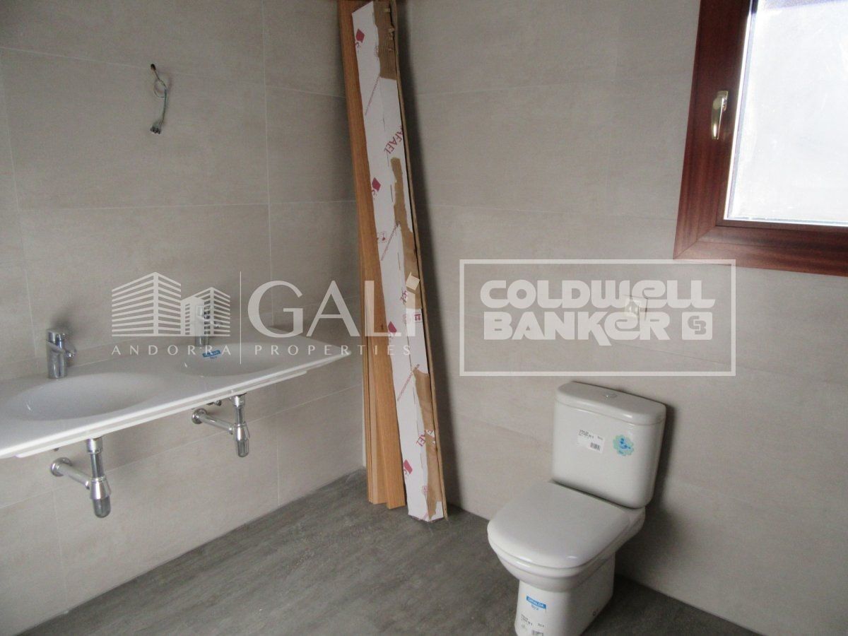 Town House 4 Bedrooms Sale Canillo