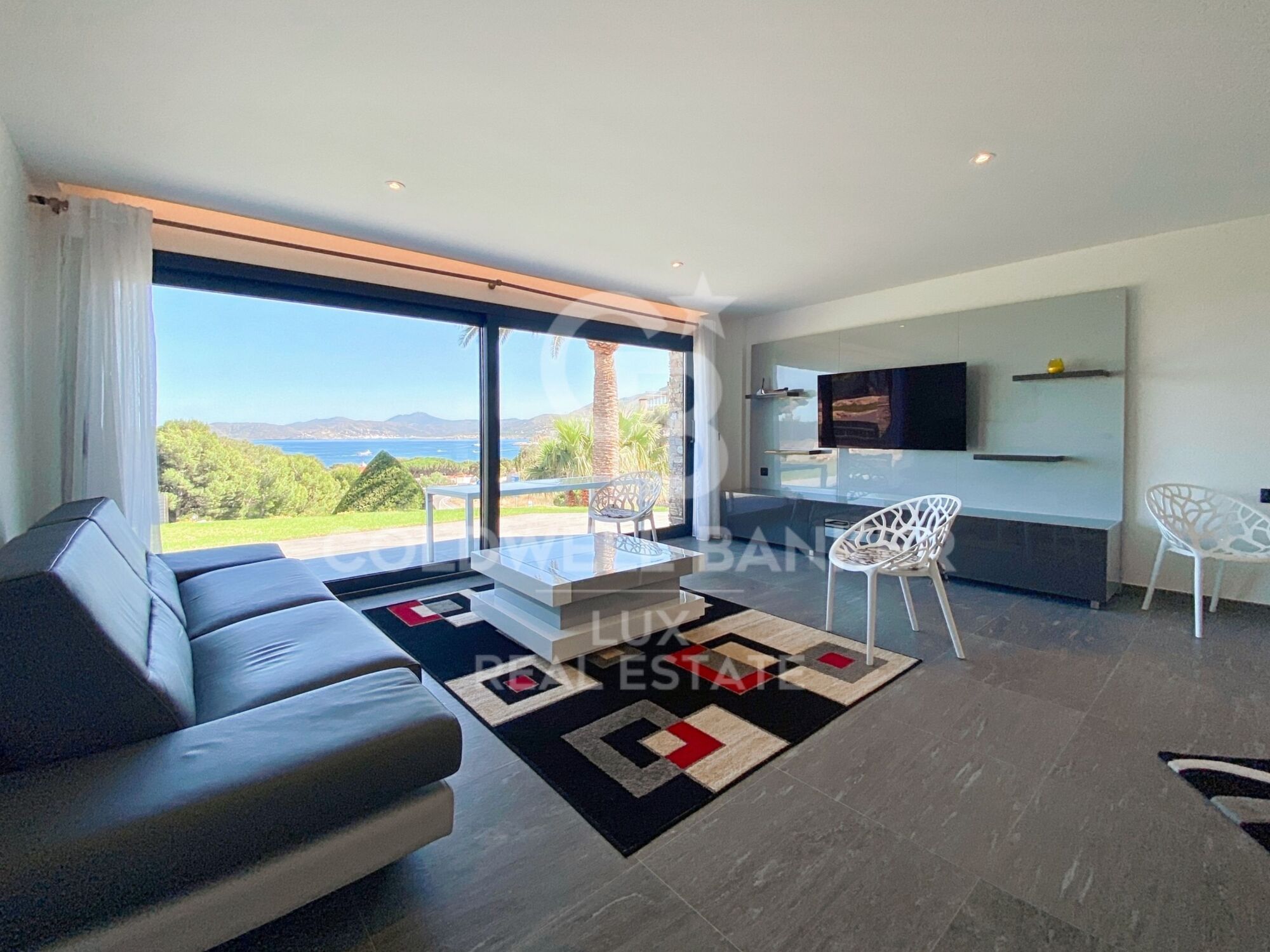 Villa de lujo en venta en primera línea de mar en Llançà, Costa Brava