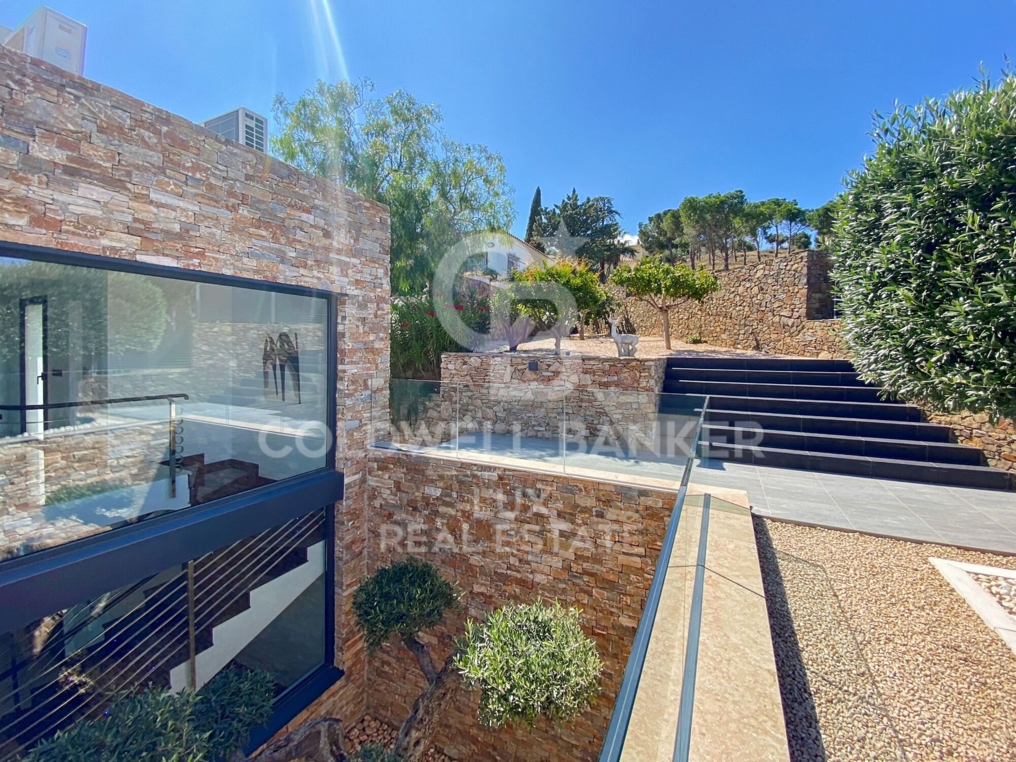 Villa de lujo en venta en primera línea de mar en Llançà, Costa Brava