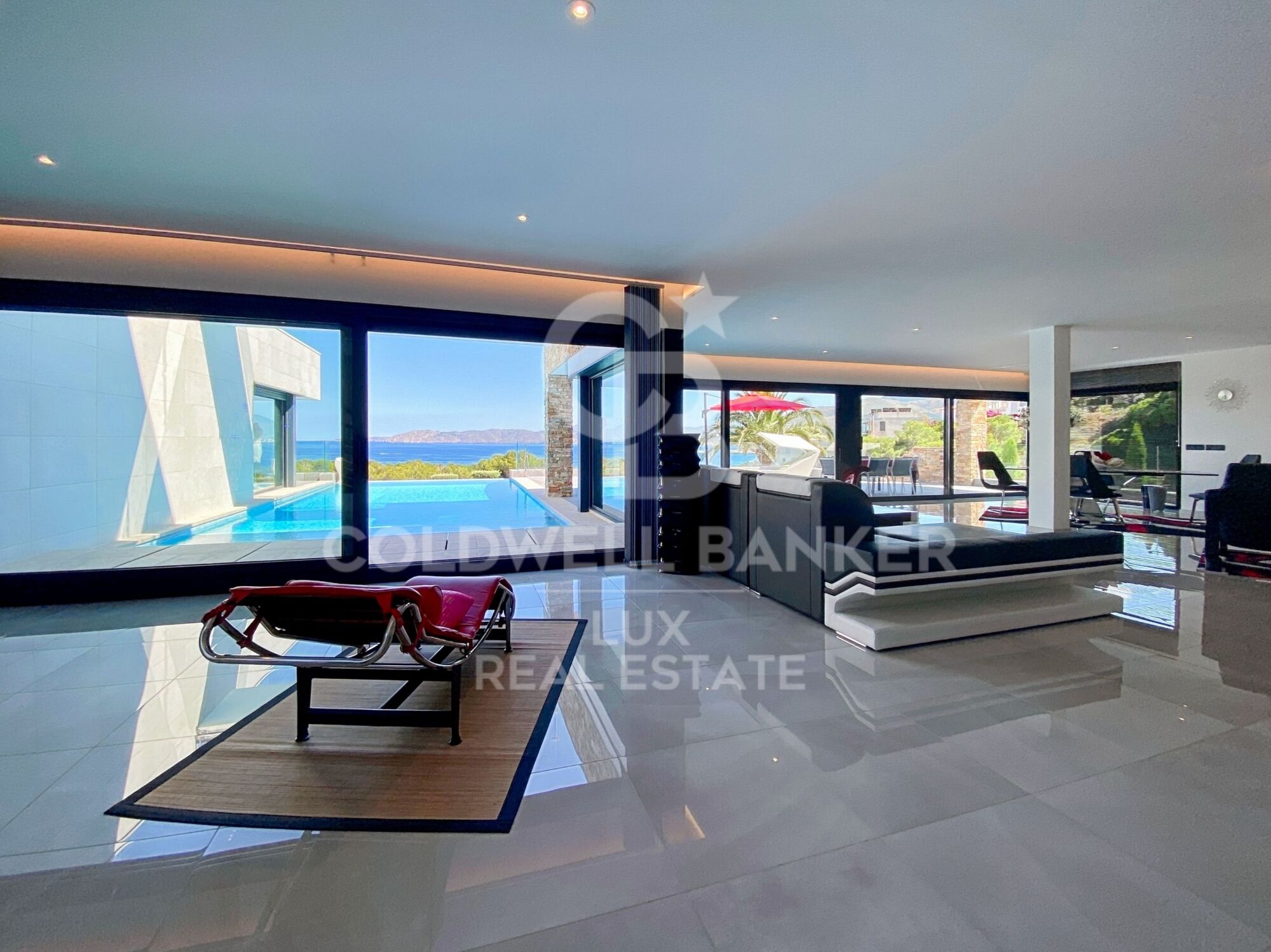 Villa de lujo en venta en primera línea de mar en Llançà, Costa Brava