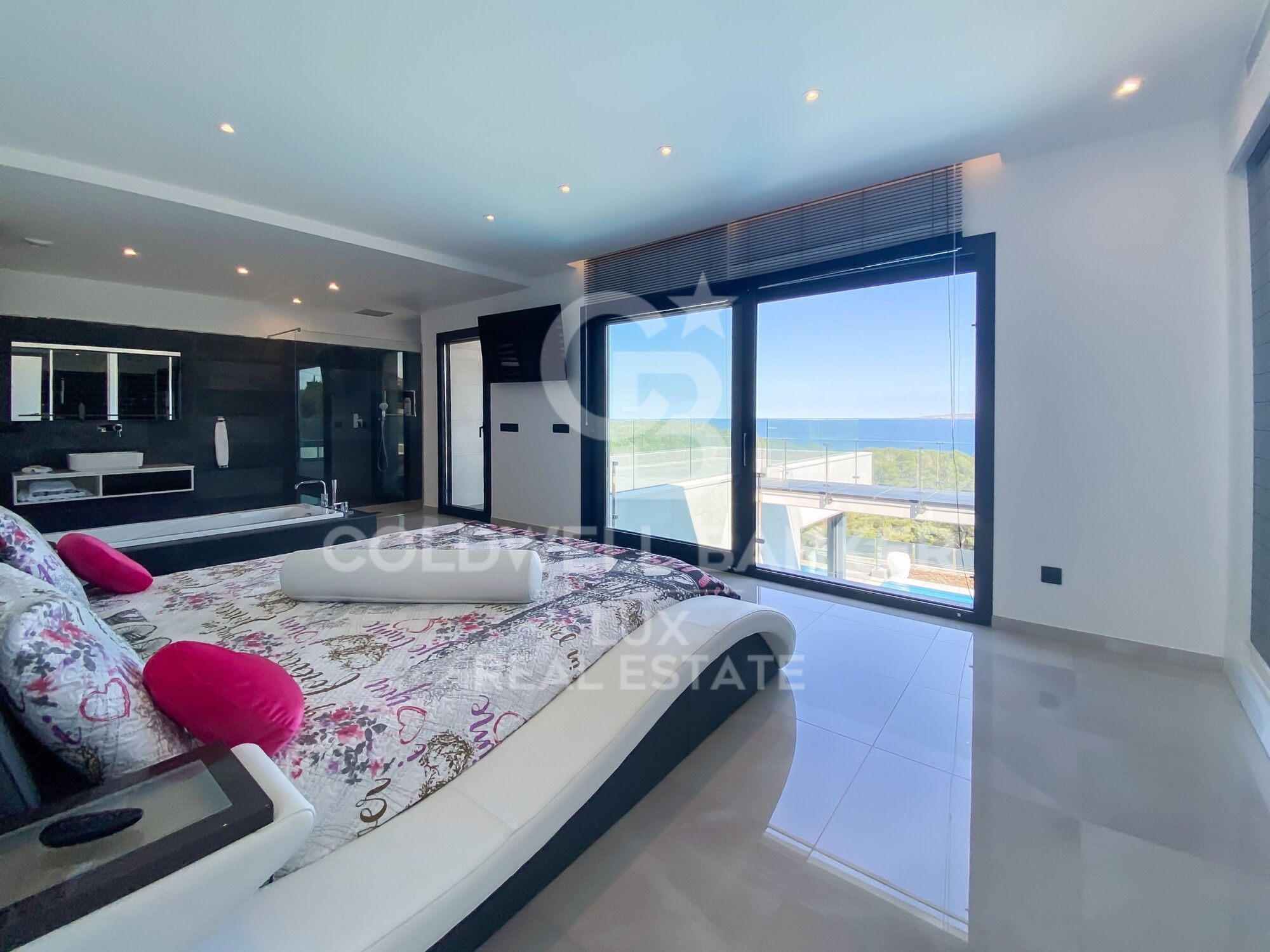 Luxuriöse Villa am Strand in Llançà, Costa Brava