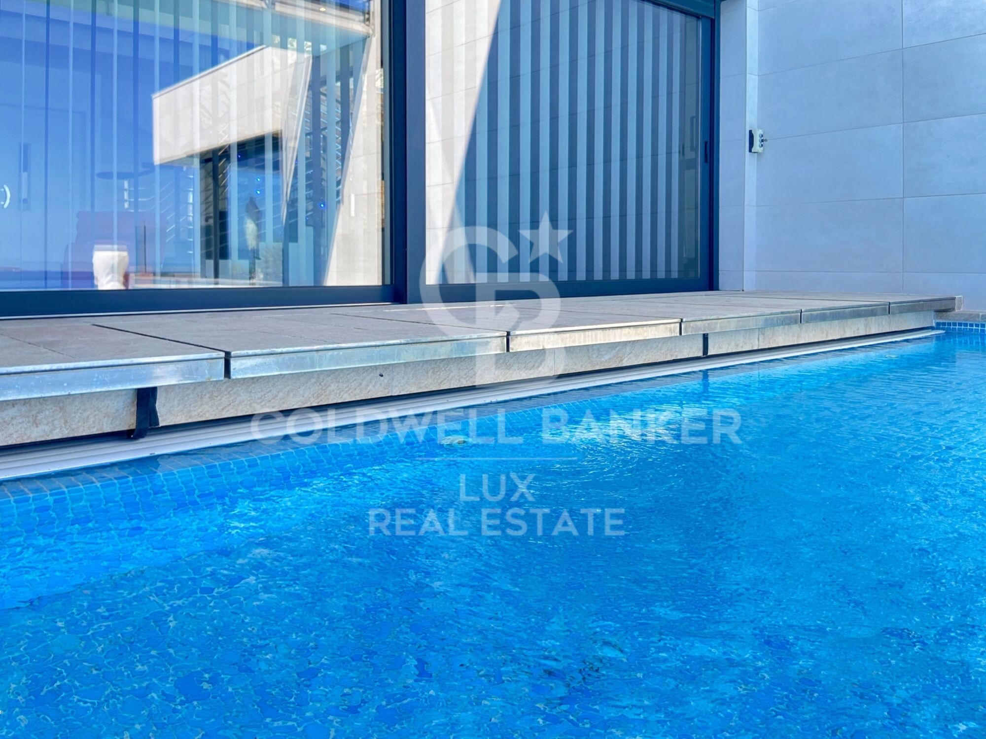 Villa de lujo en venta en primera línea de mar en Llançà, Costa Brava