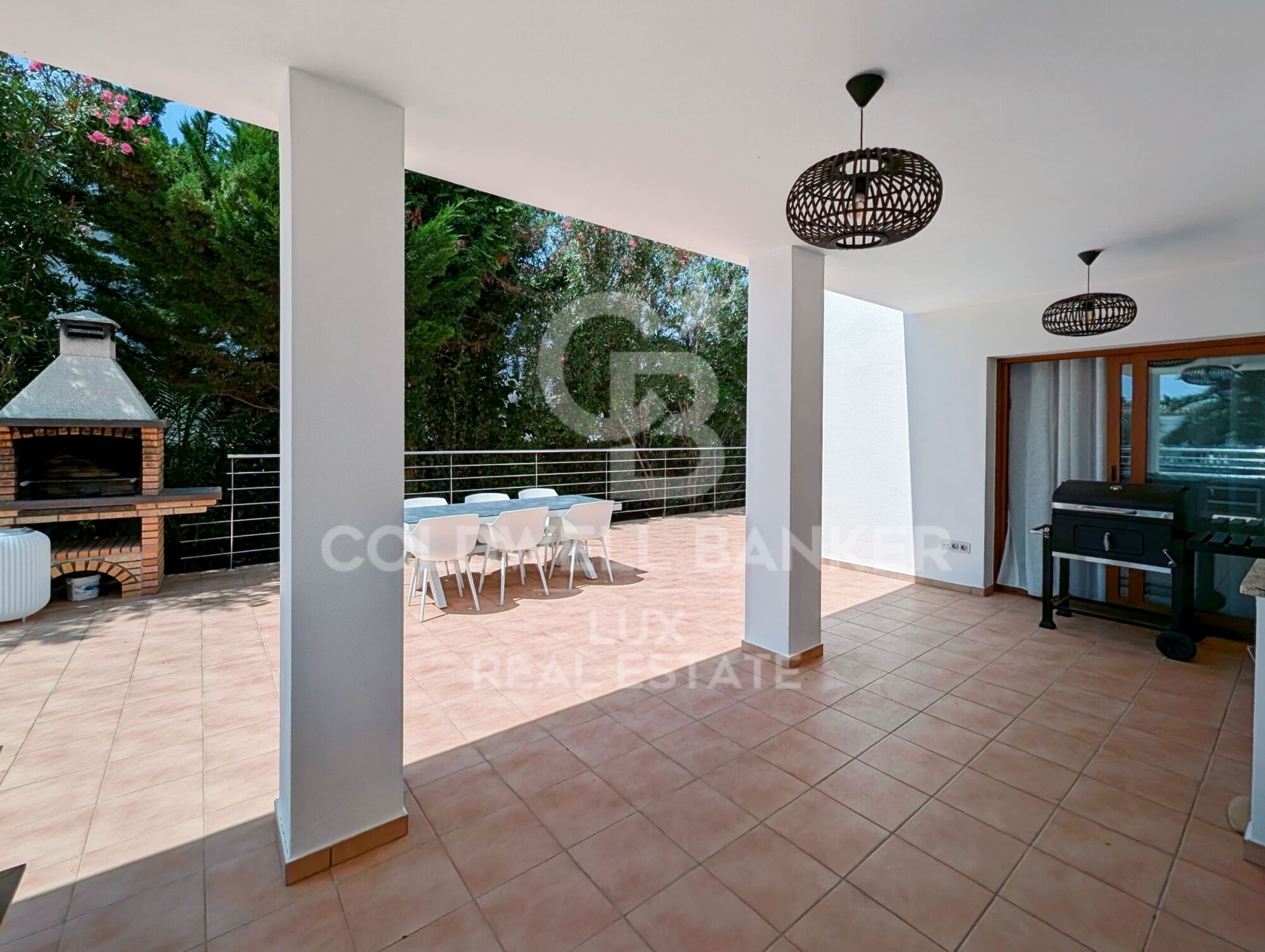 Villa am Kanal mit 25 Meter Liegeplatz mit 1000m2 Grundstück